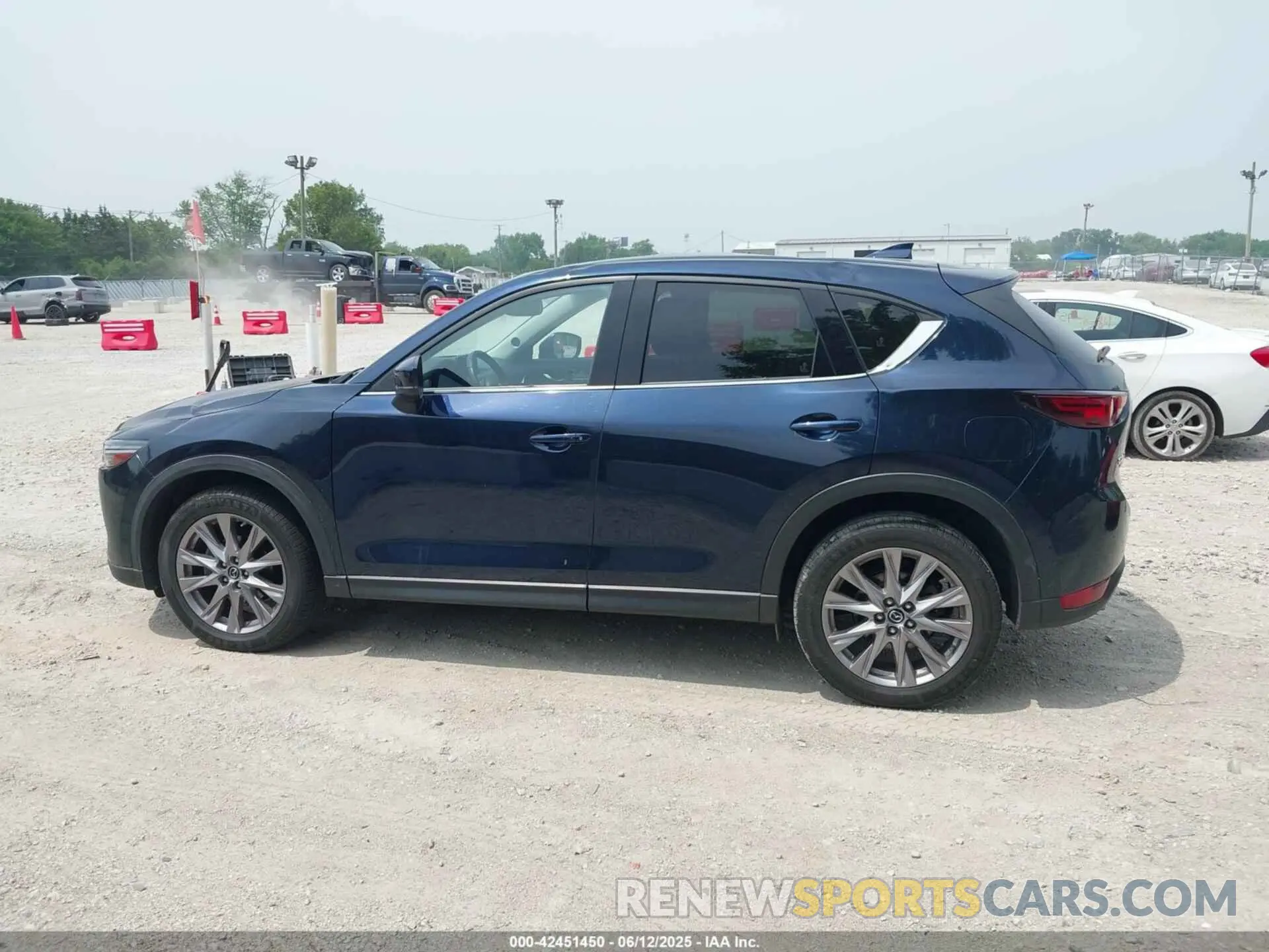 14 Photograph of a damaged car JM3KFBDMXL1742847 MAZDA CX-5 2020