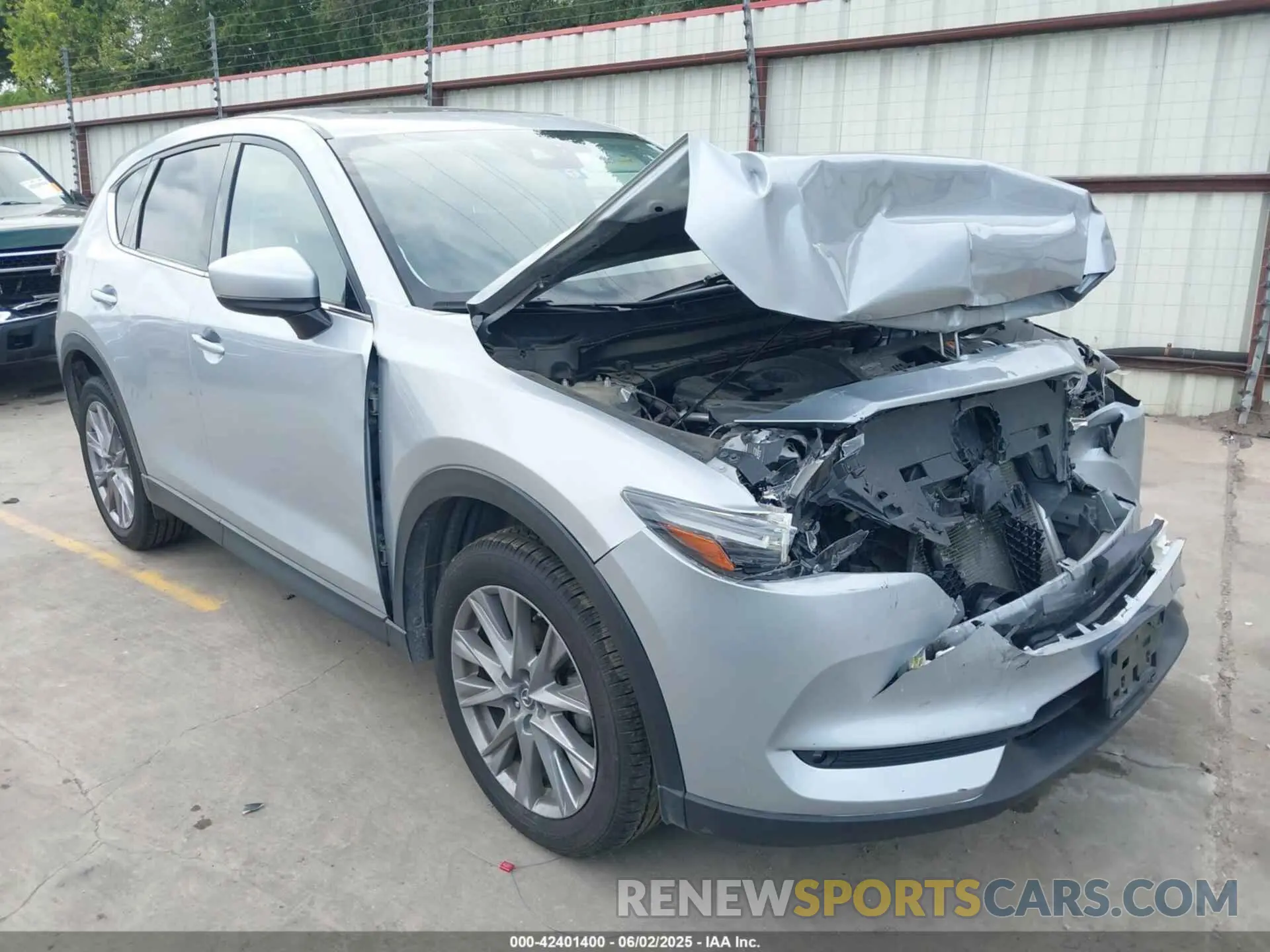 1 Photograph of a damaged car JM3KFBDMXL1809365 MAZDA CX-5 2020