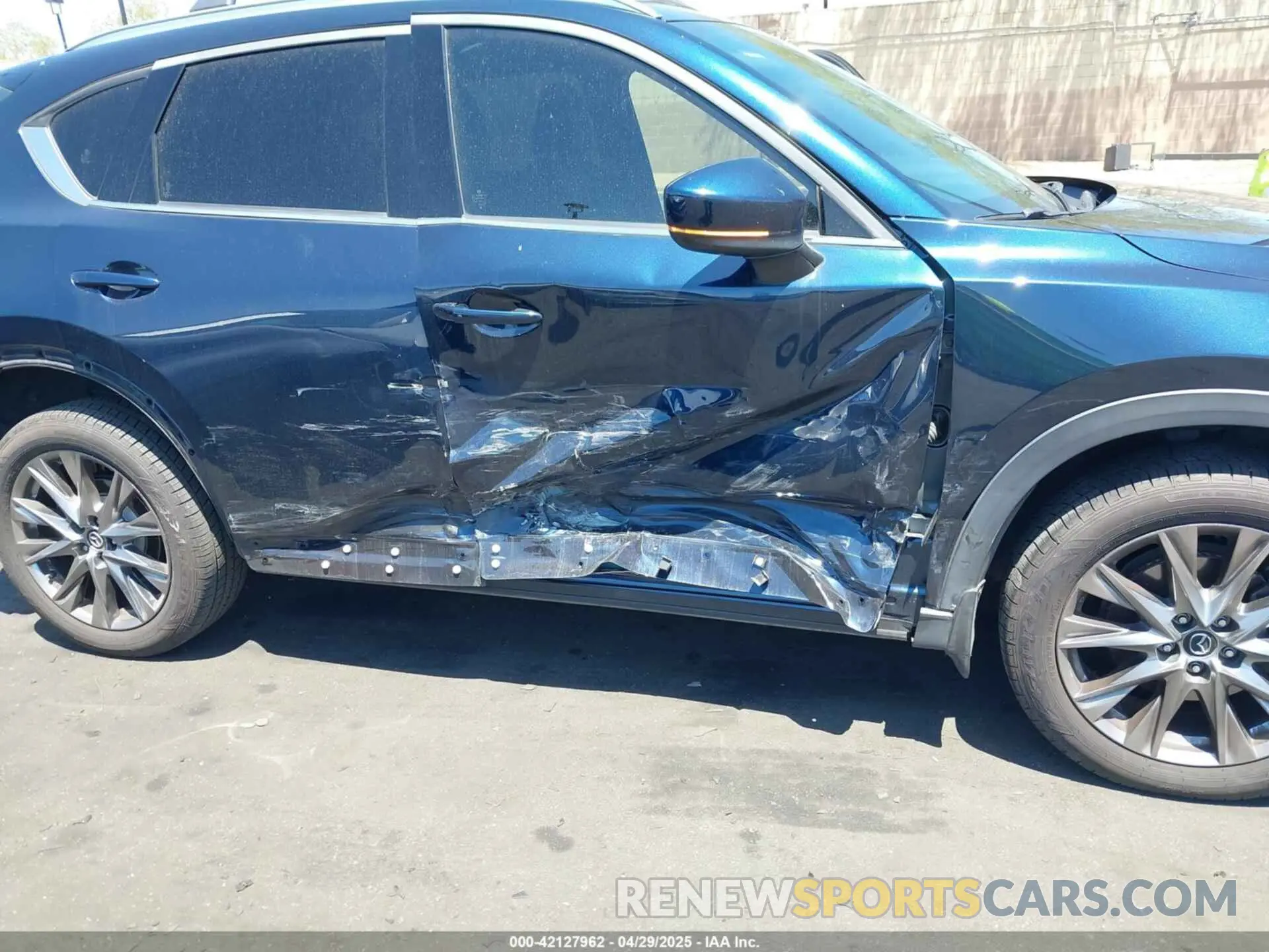 6 Photograph of a damaged car JM3KFBEY3L0747024 MAZDA CX-5 2020