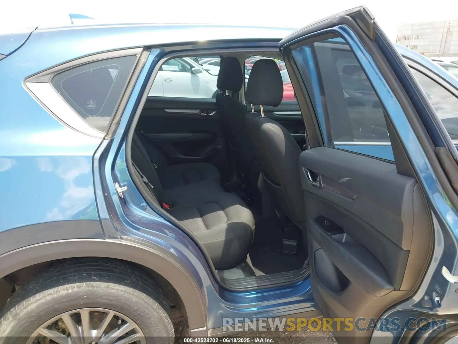 8 Photograph of a damaged car JM3KFABM5M1315946 MAZDA CX-5 2021