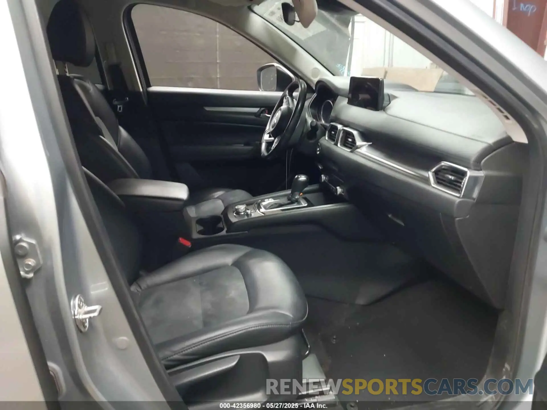 5 Photograph of a damaged car JM3KFACM0M0341830 MAZDA CX-5 2021