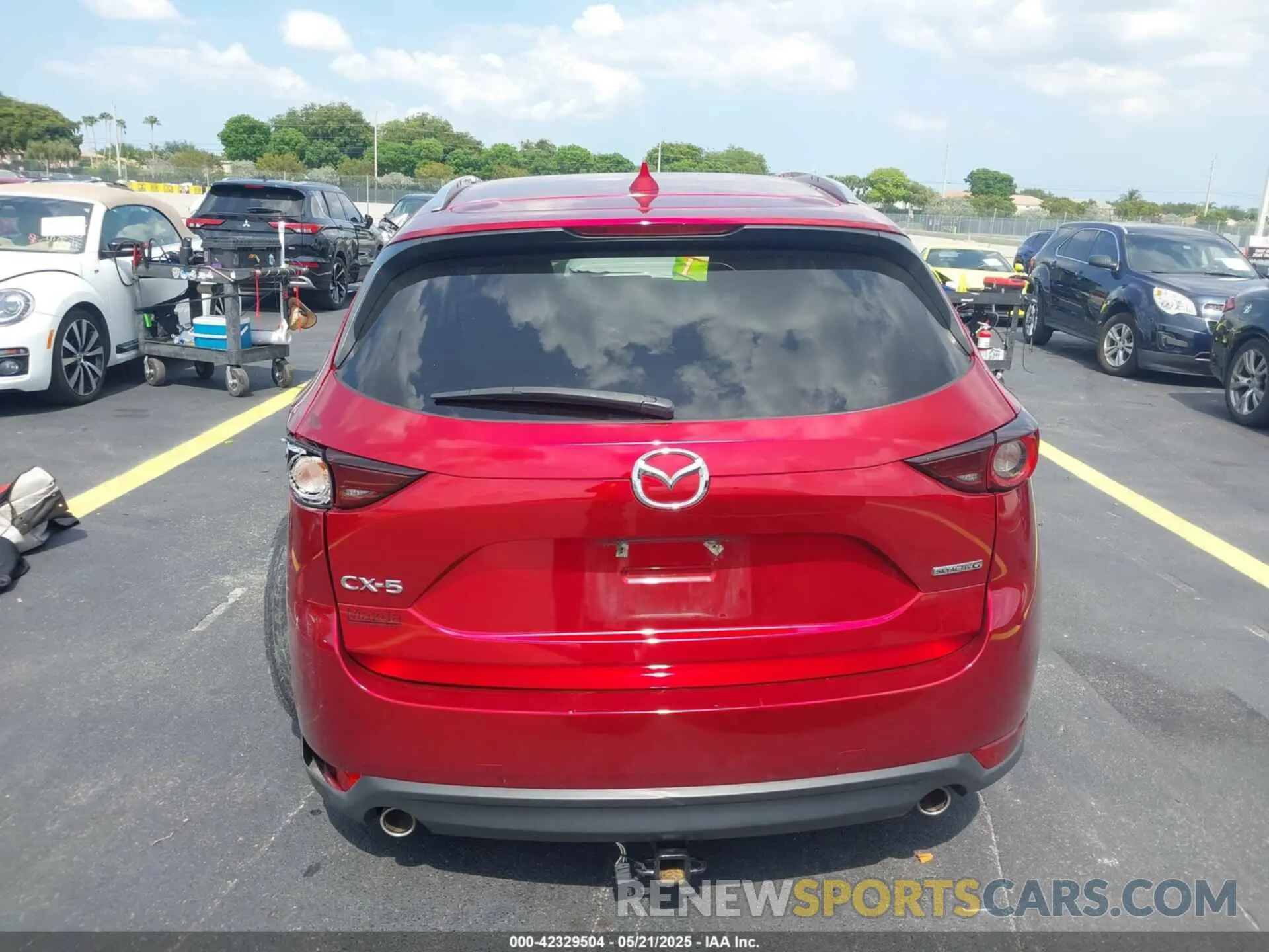 17 Photograph of a damaged car JM3KFACM3M0405388 MAZDA CX-5 2021