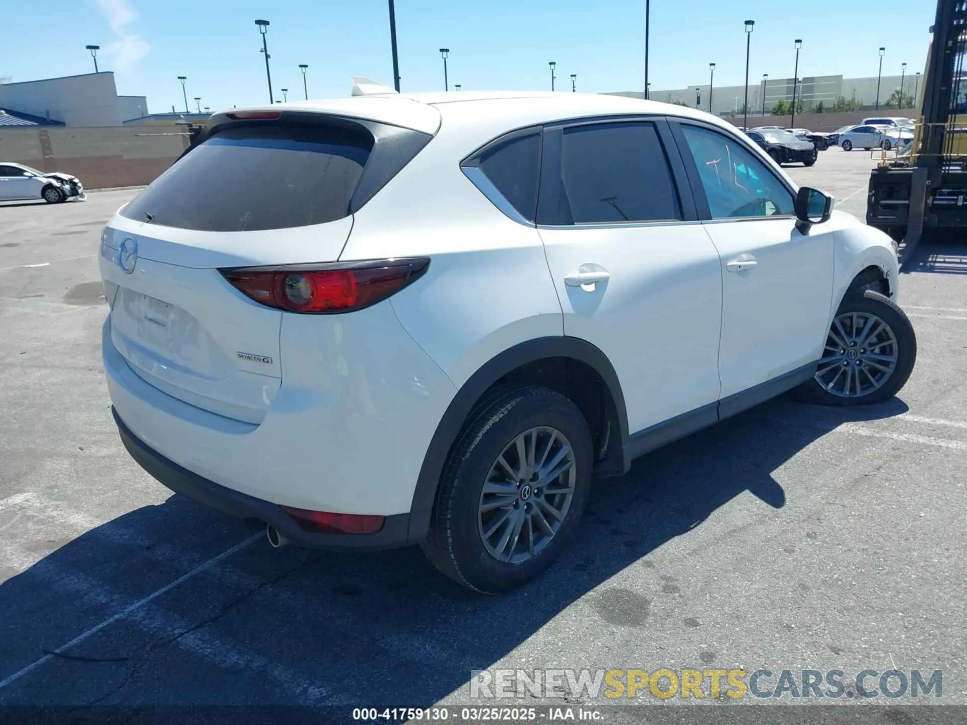 4 Photograph of a damaged car JM3KFACM4M0349946 MAZDA CX-5 2021