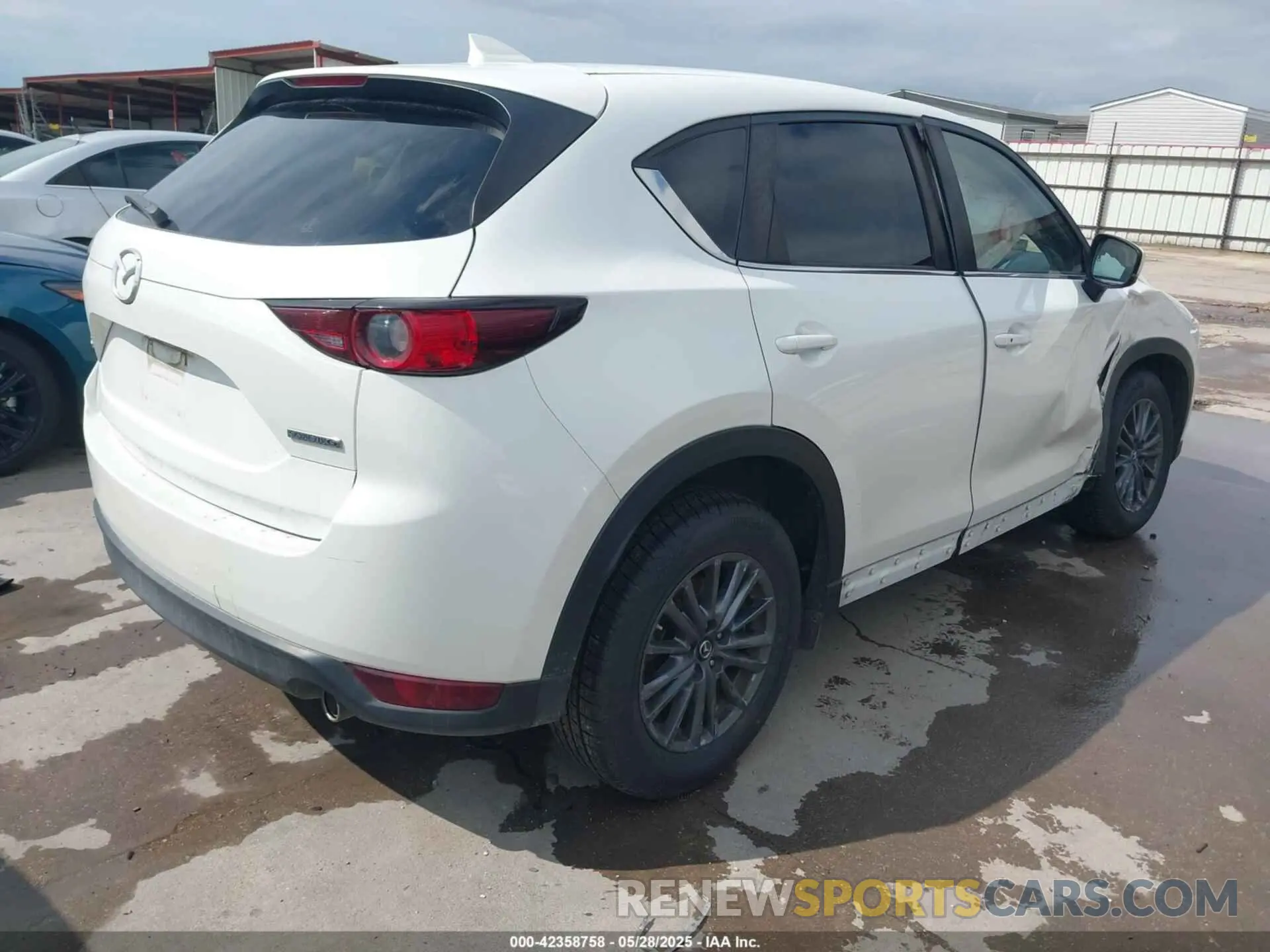 4 Photograph of a damaged car JM3KFACM4M0406811 MAZDA CX-5 2021