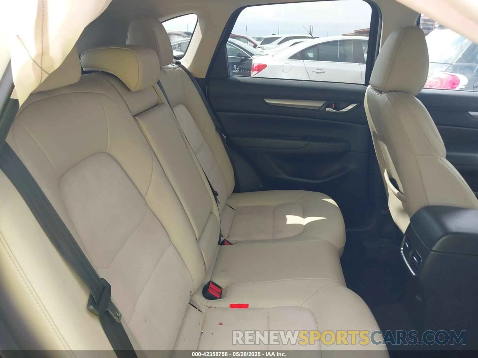 8 Photograph of a damaged car JM3KFACM4M0406811 MAZDA CX-5 2021