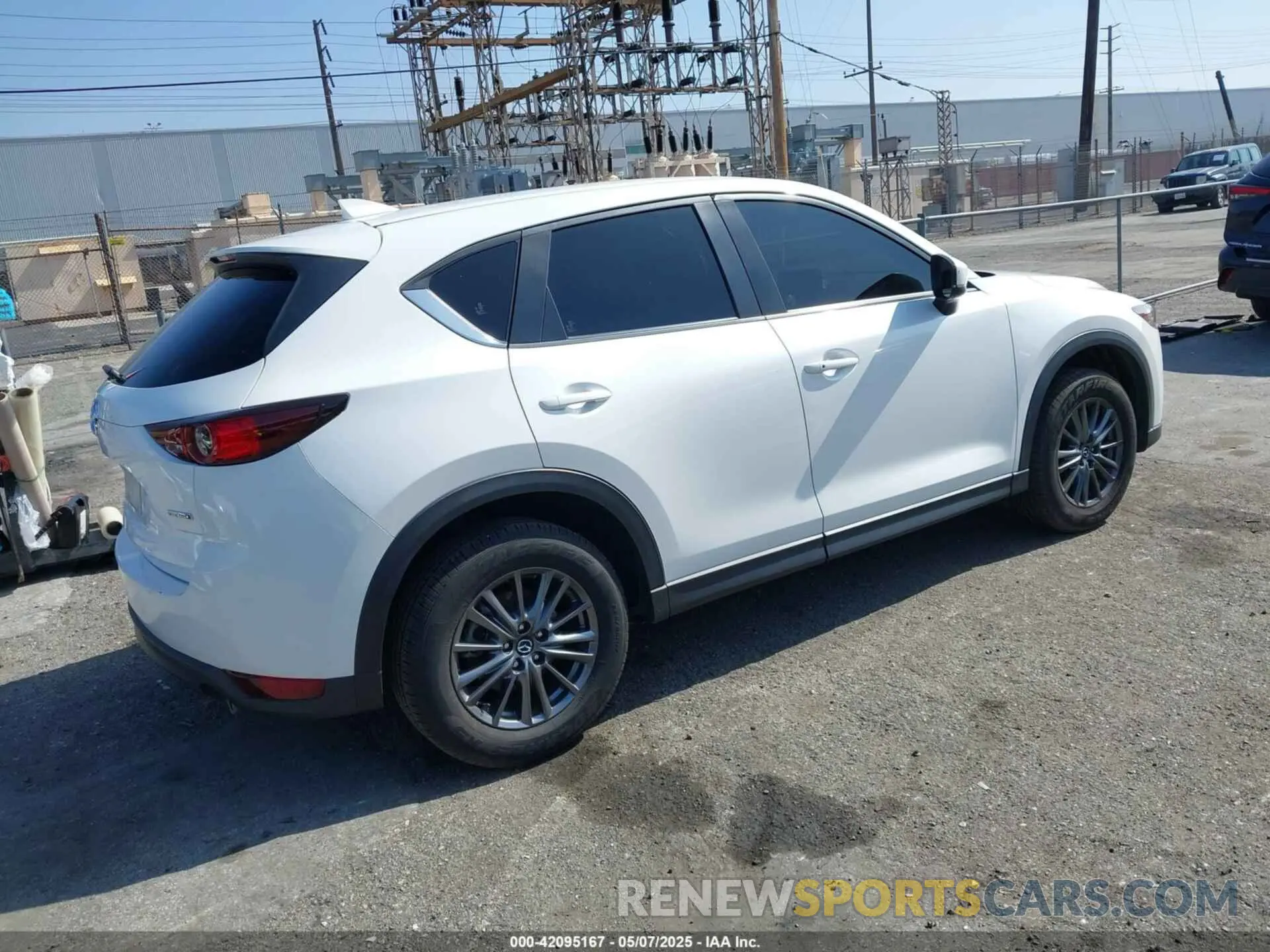 4 Photograph of a damaged car JM3KFACMXM0369795 MAZDA CX-5 2021
