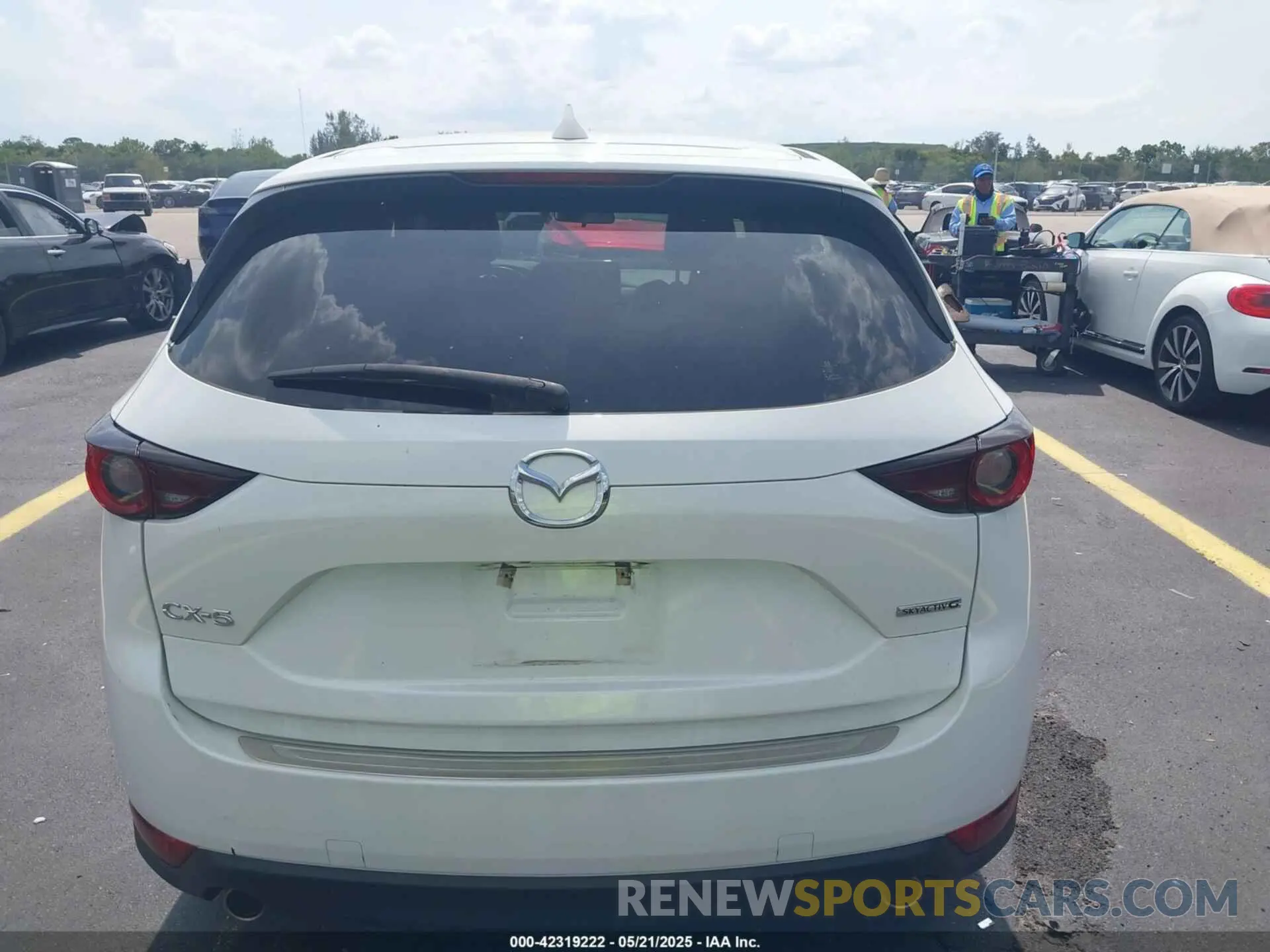 16 Photograph of a damaged car JM3KFACMXM0460405 MAZDA CX-5 2021