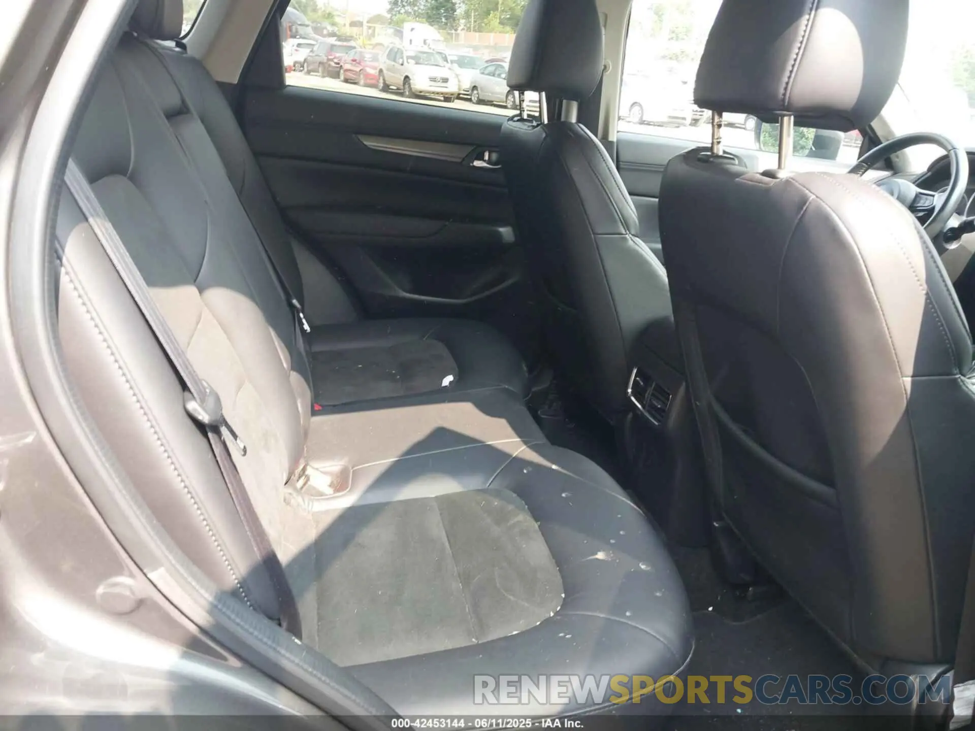 8 Photograph of a damaged car JM3KFACMXM1333664 MAZDA CX-5 2021