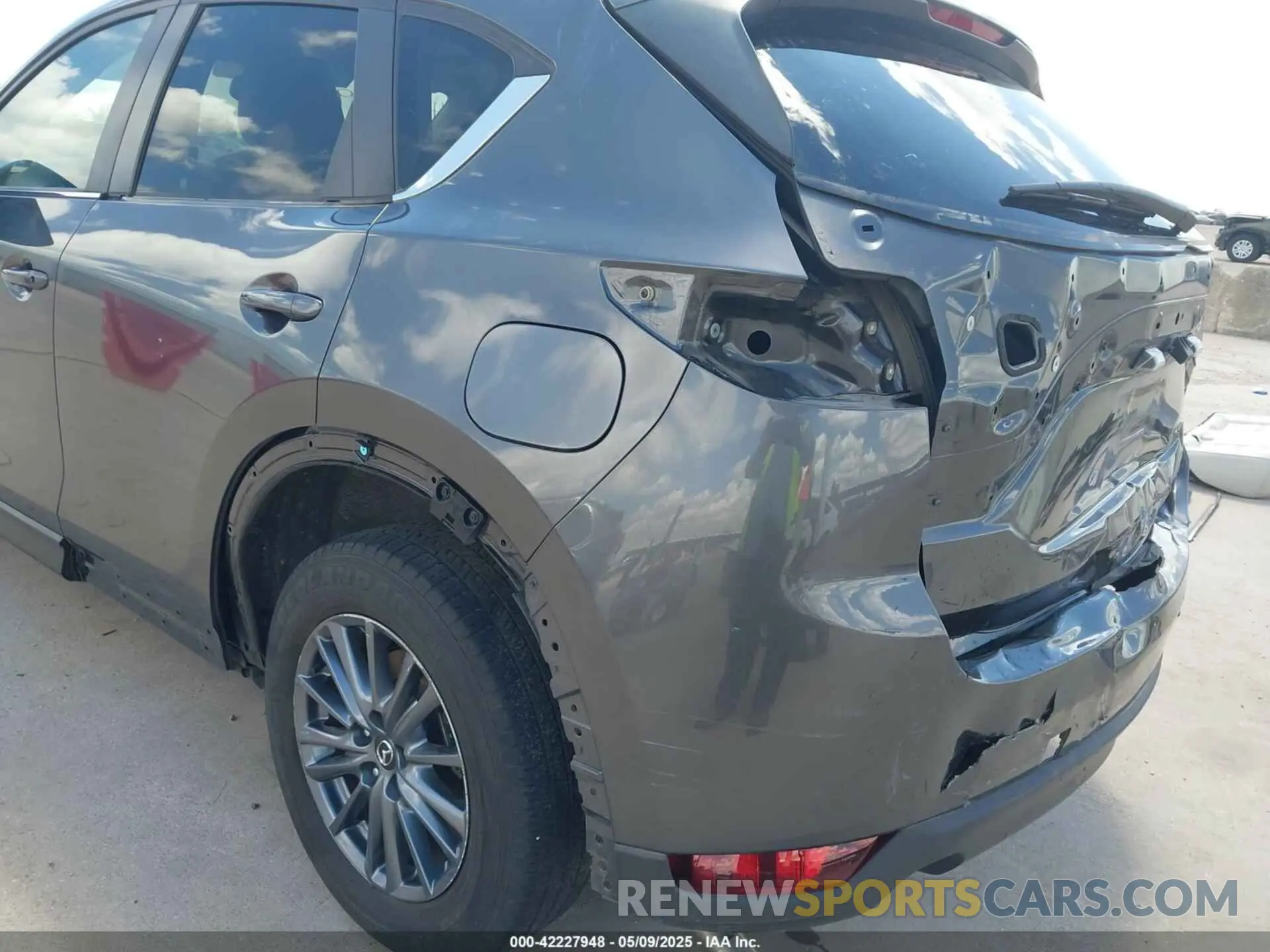 19 Photograph of a damaged car JM3KFACMXM1374733 MAZDA CX-5 2021