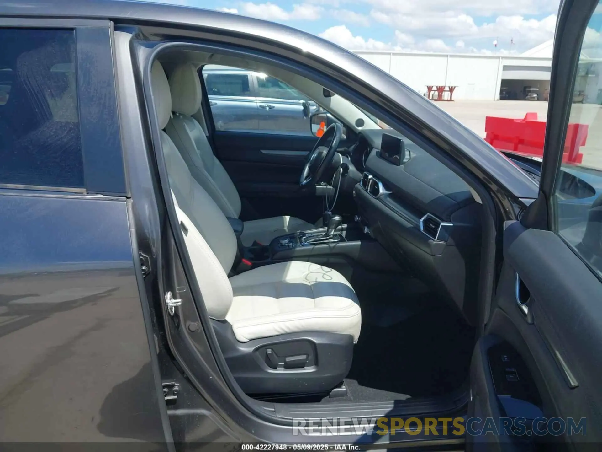 5 Photograph of a damaged car JM3KFACMXM1374733 MAZDA CX-5 2021