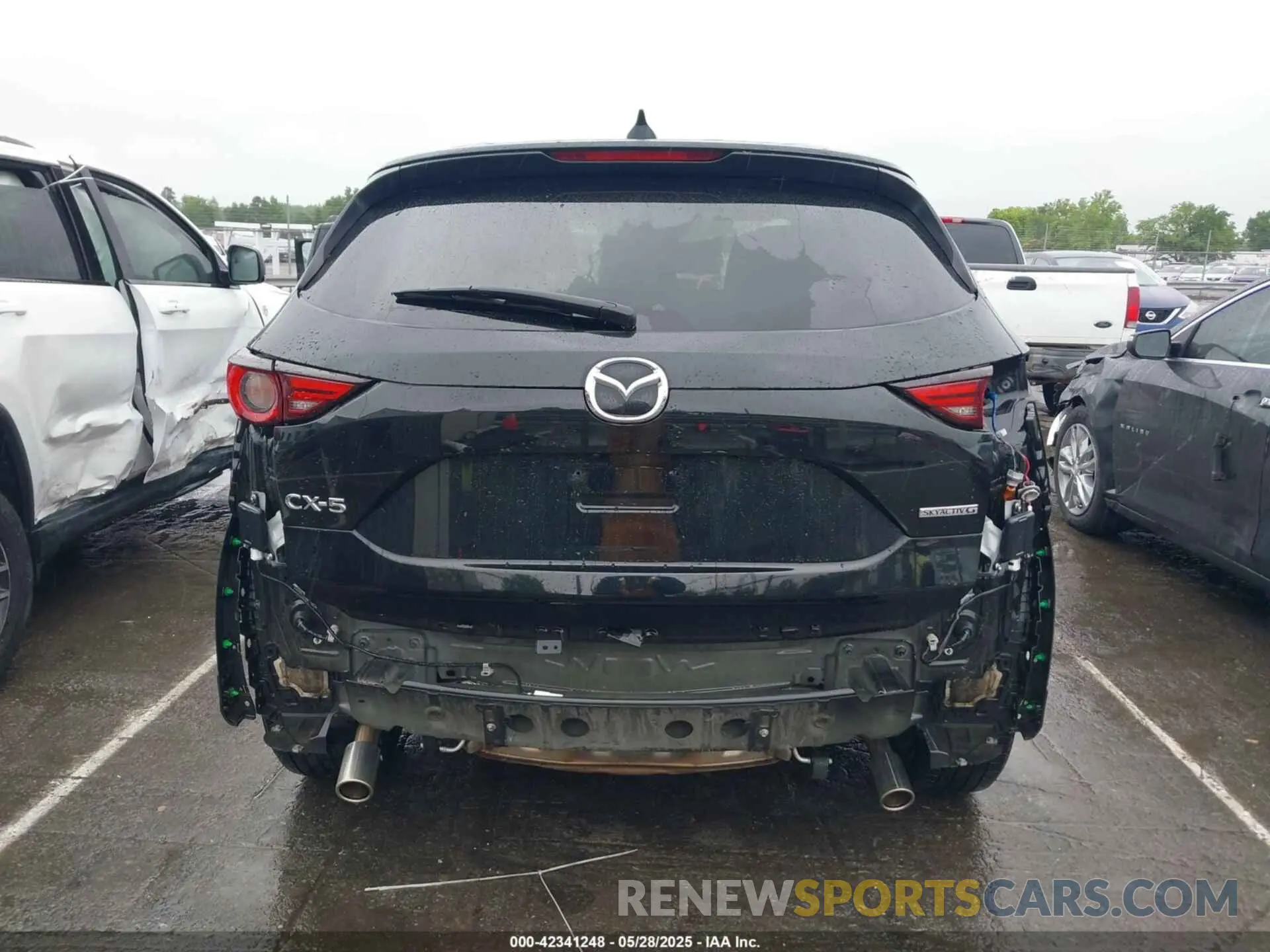 17 Photograph of a damaged car JM3KFADM1M0355170 MAZDA CX-5 2021
