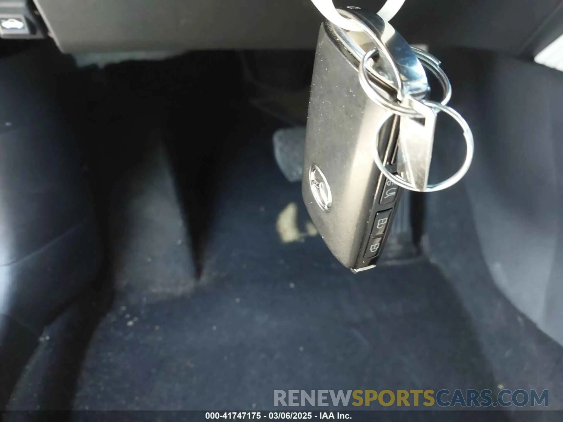 11 Photograph of a damaged car JM3KFADM5M0428279 MAZDA CX-5 2021