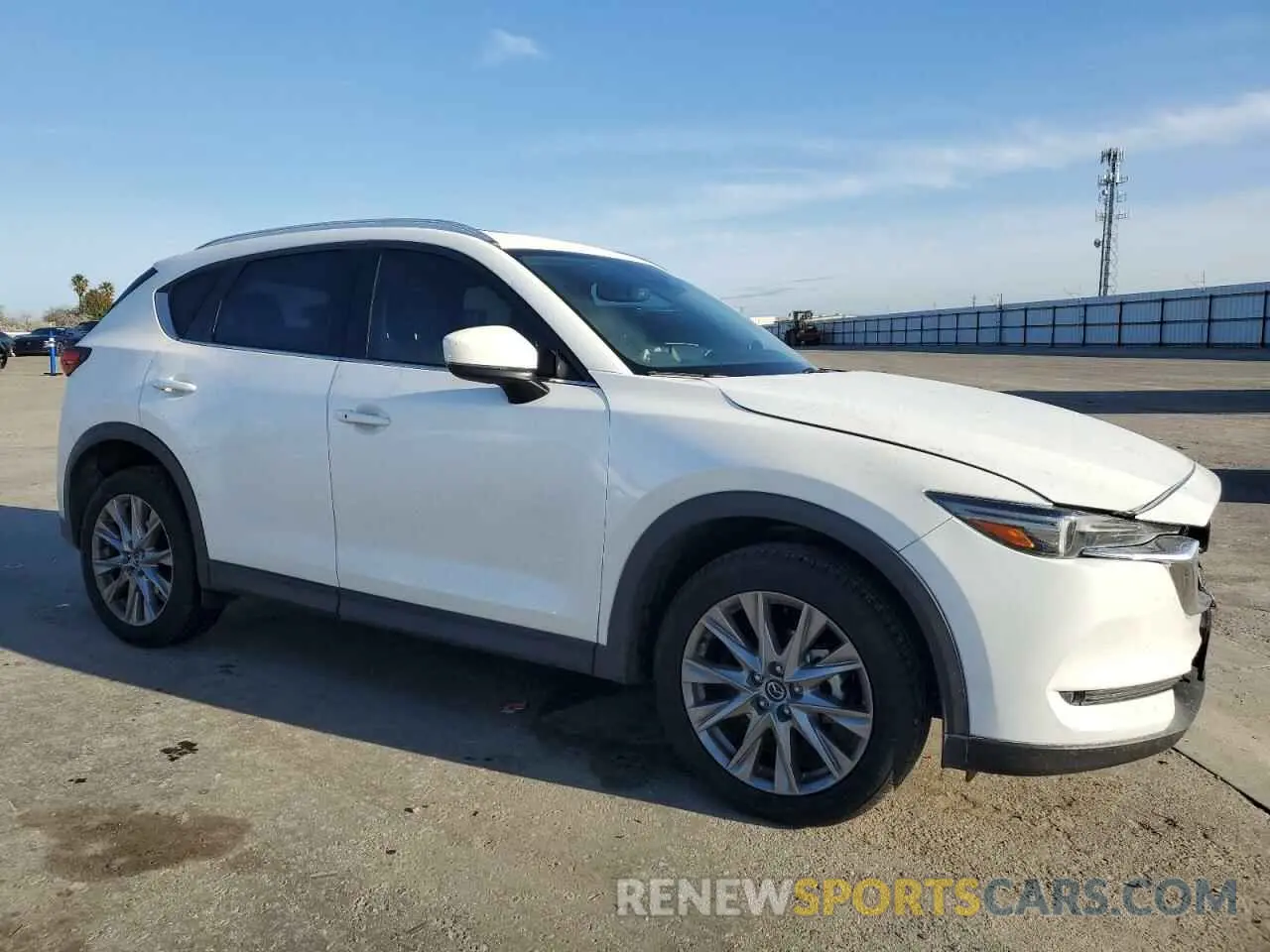 4 Photograph of a damaged car JM3KFADM6M0381456 MAZDA CX-5 2021
