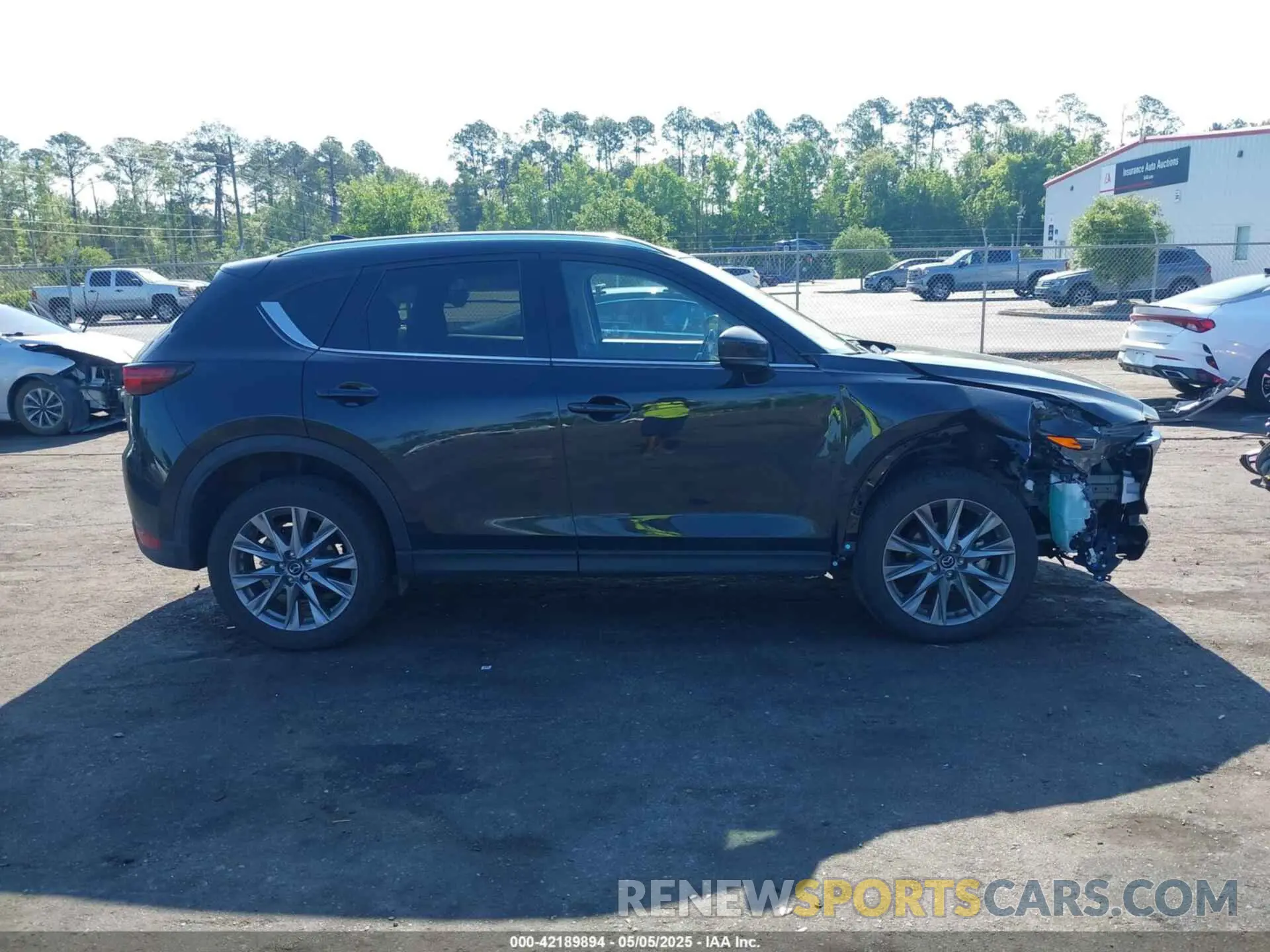 13 Photograph of a damaged car JM3KFADM8M0378204 MAZDA CX-5 2021