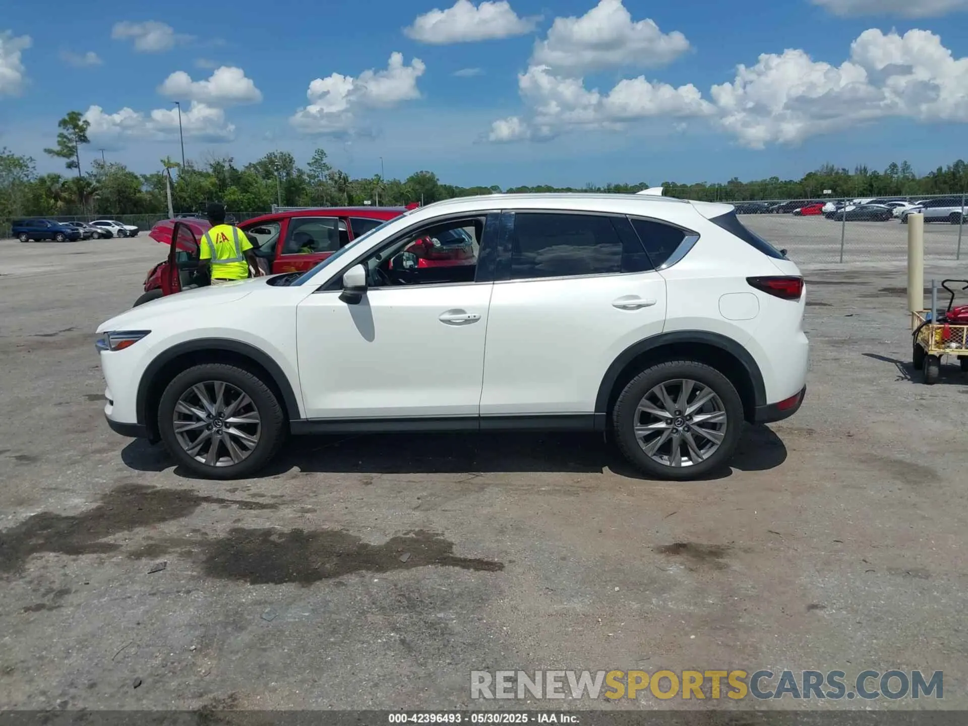 14 Photograph of a damaged car JM3KFADM9M0471104 MAZDA CX-5 2021