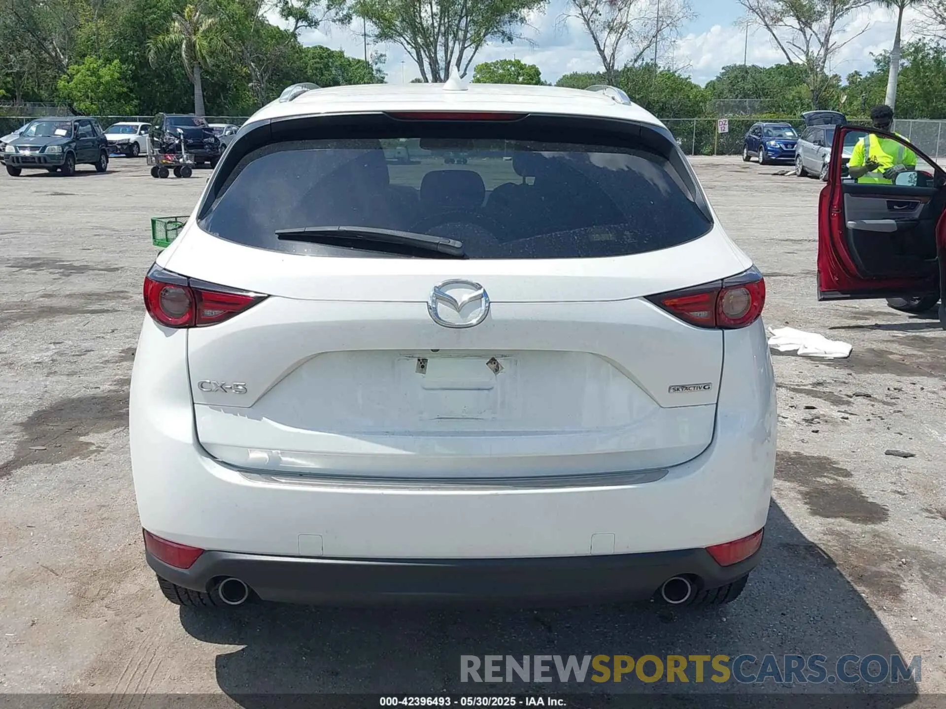 16 Photograph of a damaged car JM3KFADM9M0471104 MAZDA CX-5 2021