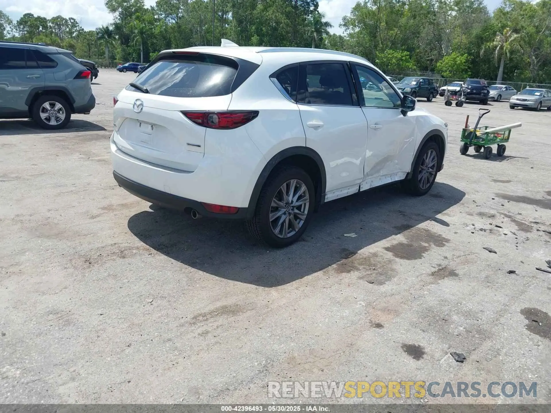 4 Photograph of a damaged car JM3KFADM9M0471104 MAZDA CX-5 2021