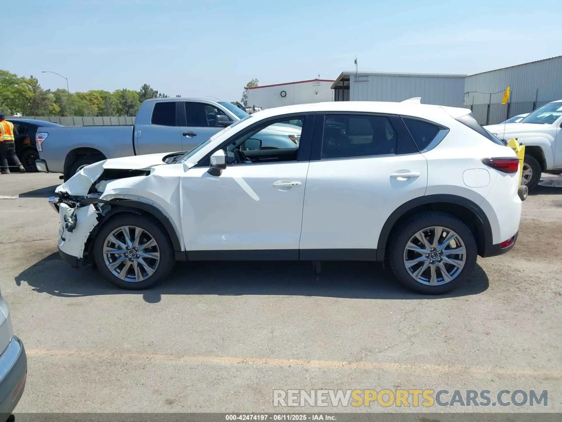 14 Photograph of a damaged car JM3KFBAYXM0405710 MAZDA CX-5 2021