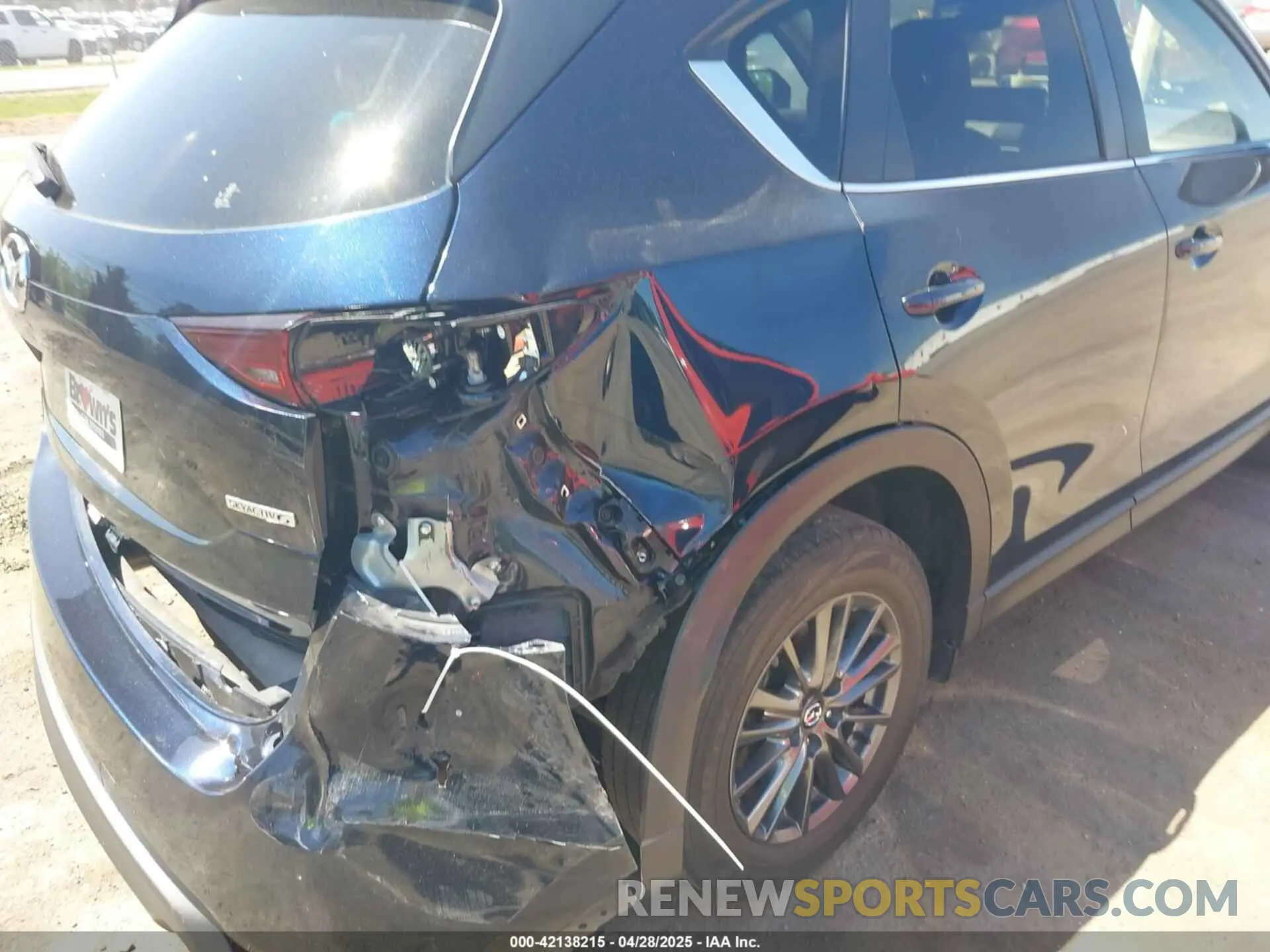 6 Photograph of a damaged car JM3KFBCM0M0438645 MAZDA CX-5 2021