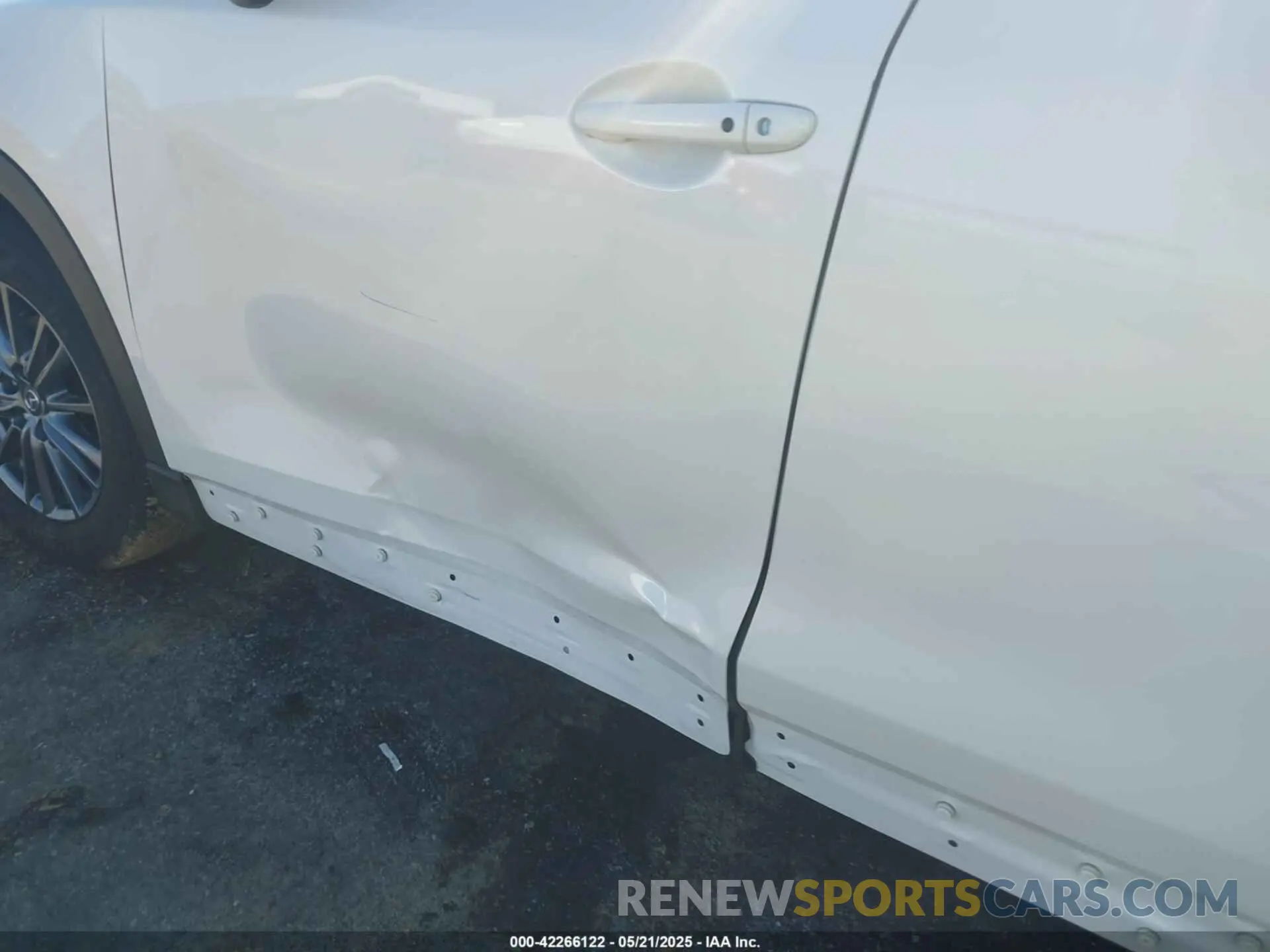 19 Photograph of a damaged car JM3KFBCM9M1440680 MAZDA CX-5 2021