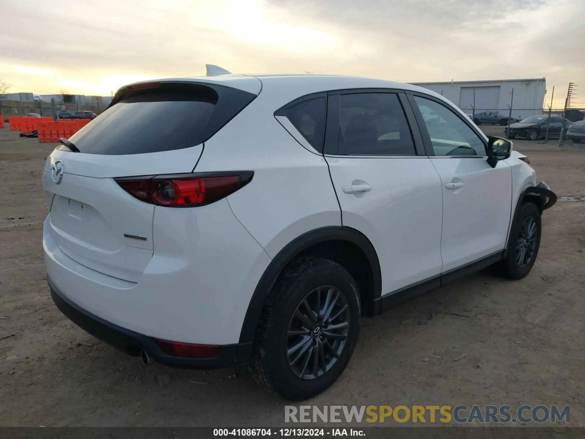 4 Photograph of a damaged car JM3KFBCM9M1476319 MAZDA CX-5 2021