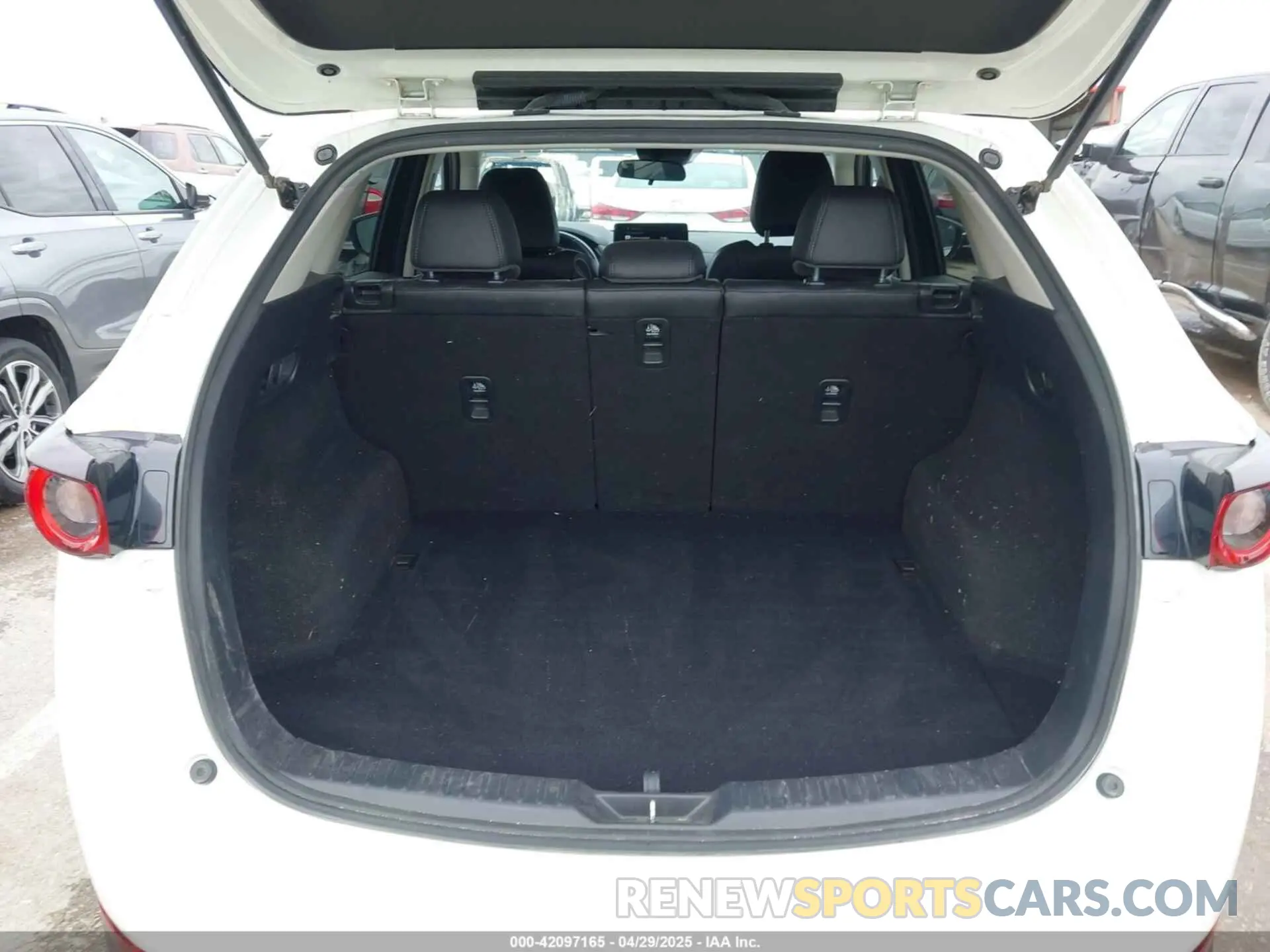 17 Photograph of a damaged car JM3KFBCMXM0398249 MAZDA CX-5 2021