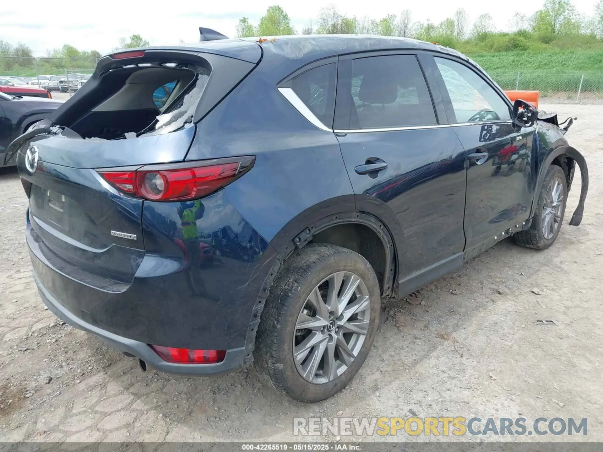 4 Photograph of a damaged car JM3KFBDM1M1380490 MAZDA CX-5 2021