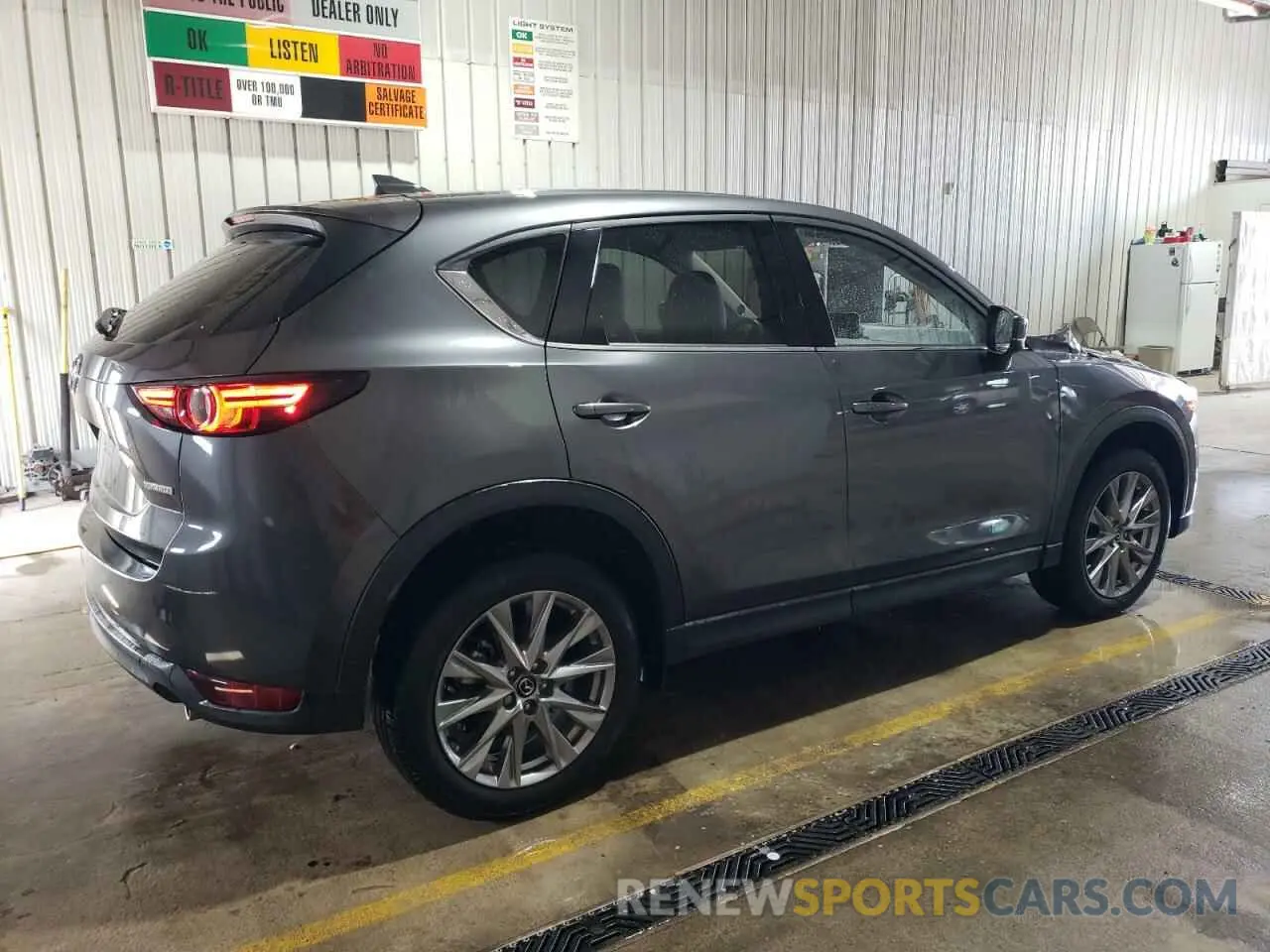 3 Photograph of a damaged car JM3KFBDM2M0382562 MAZDA CX-5 2021