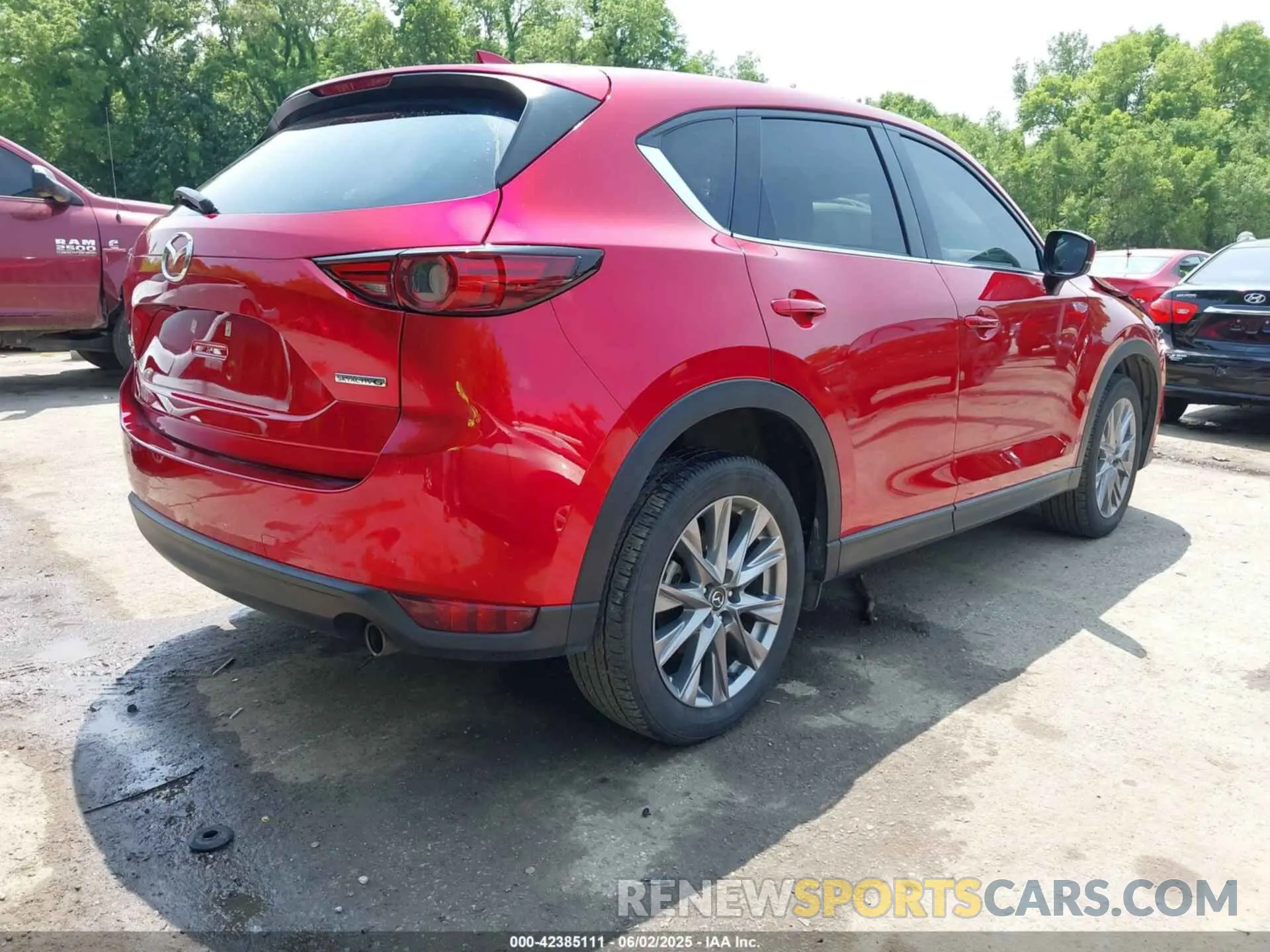 4 Photograph of a damaged car JM3KFBDM2M0483018 MAZDA CX-5 2021