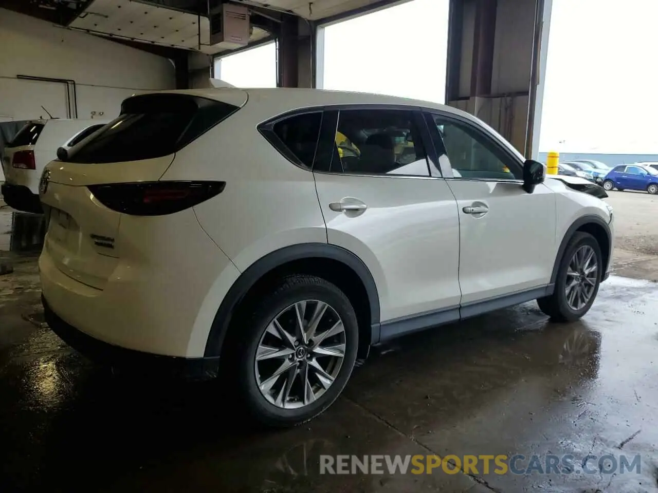 3 Photograph of a damaged car JM3KFBDM3M1308948 MAZDA CX-5 2021