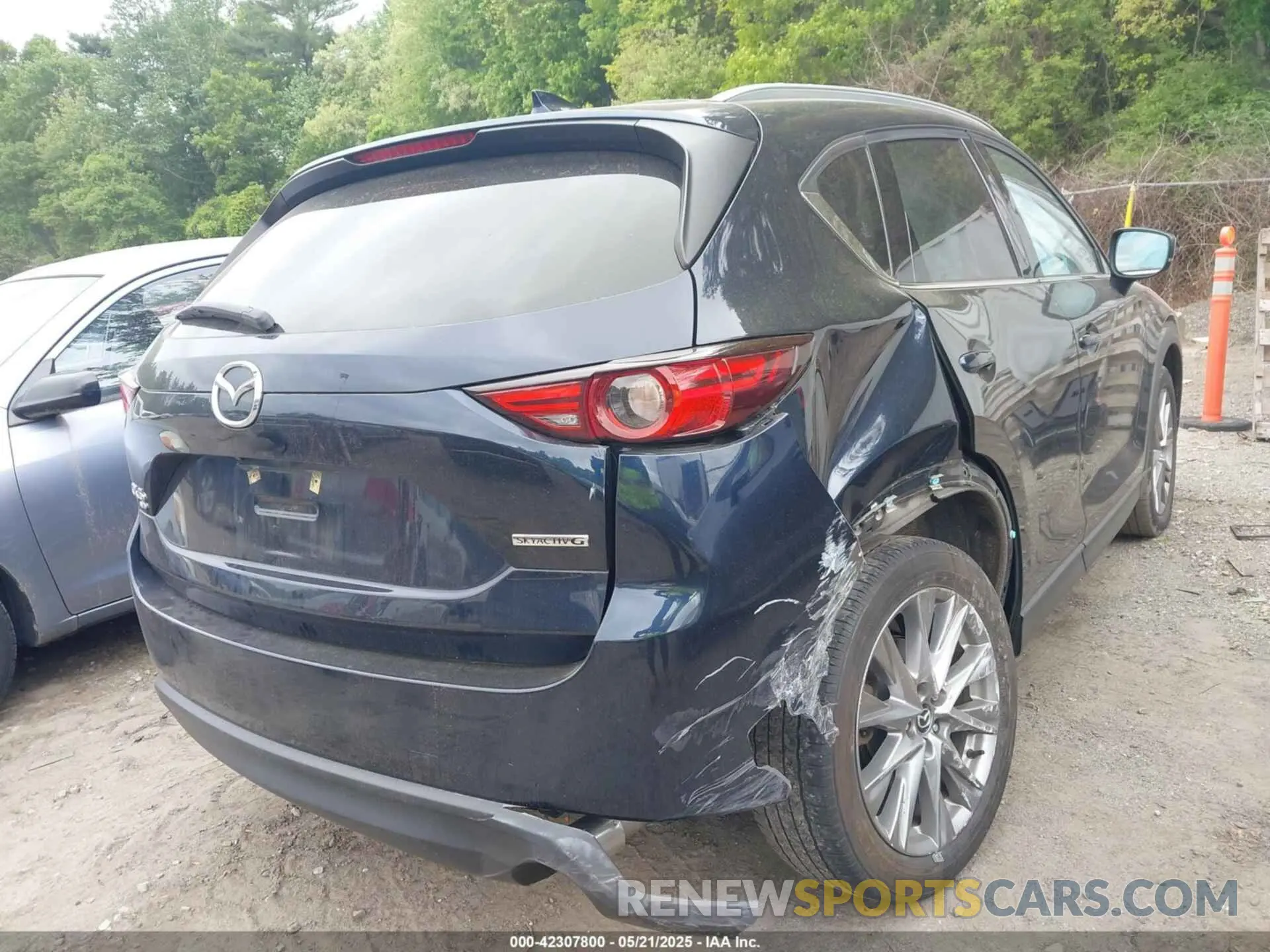 4 Photograph of a damaged car JM3KFBDM6M1300584 MAZDA CX-5 2021
