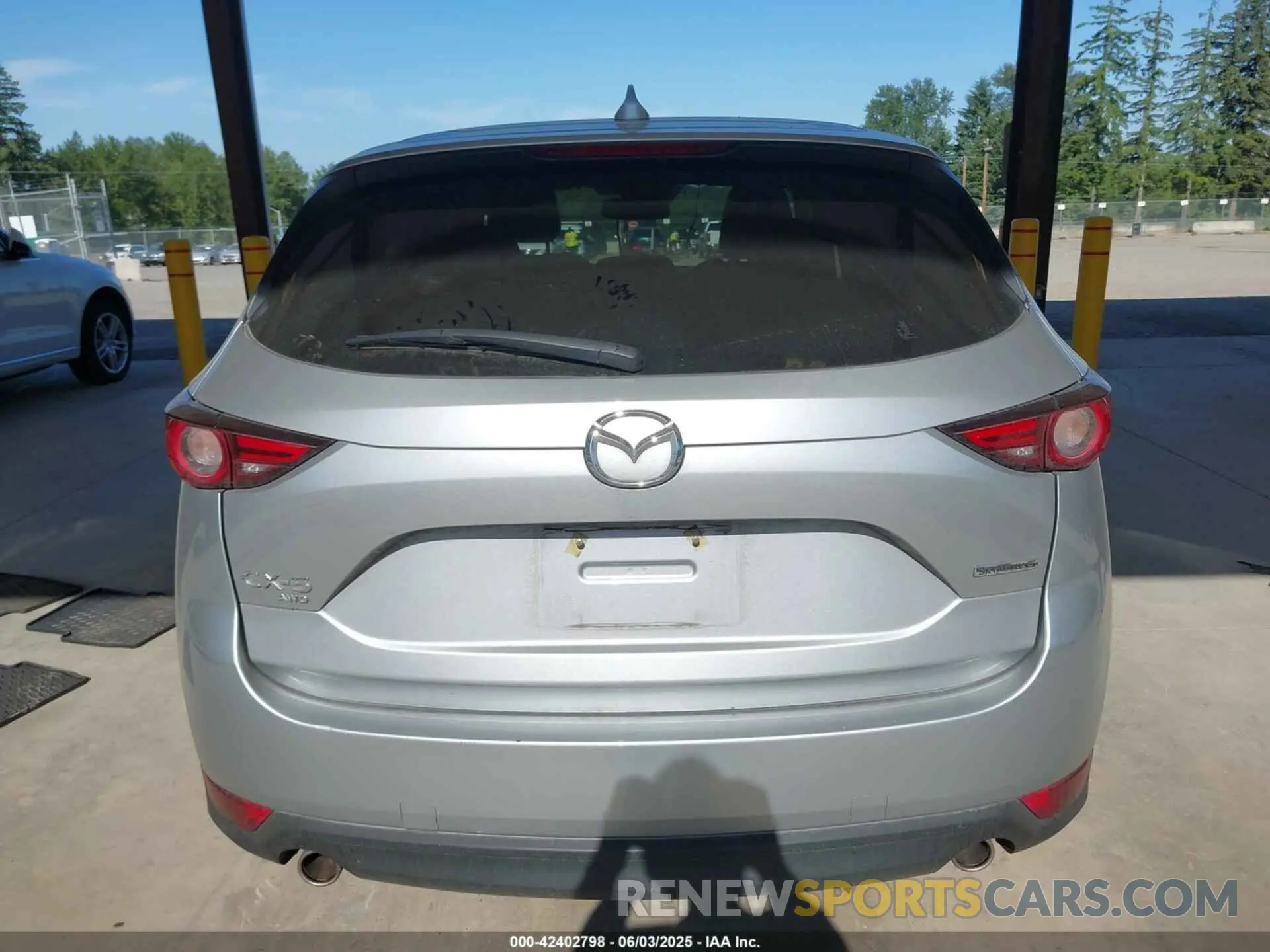 17 Photograph of a damaged car JM3KFBDM7M1402900 MAZDA CX-5 2021