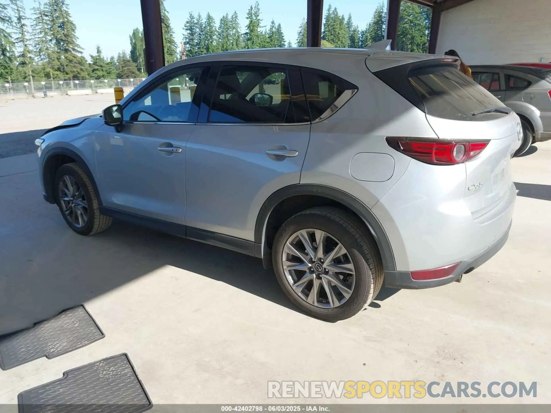 3 Photograph of a damaged car JM3KFBDM7M1402900 MAZDA CX-5 2021