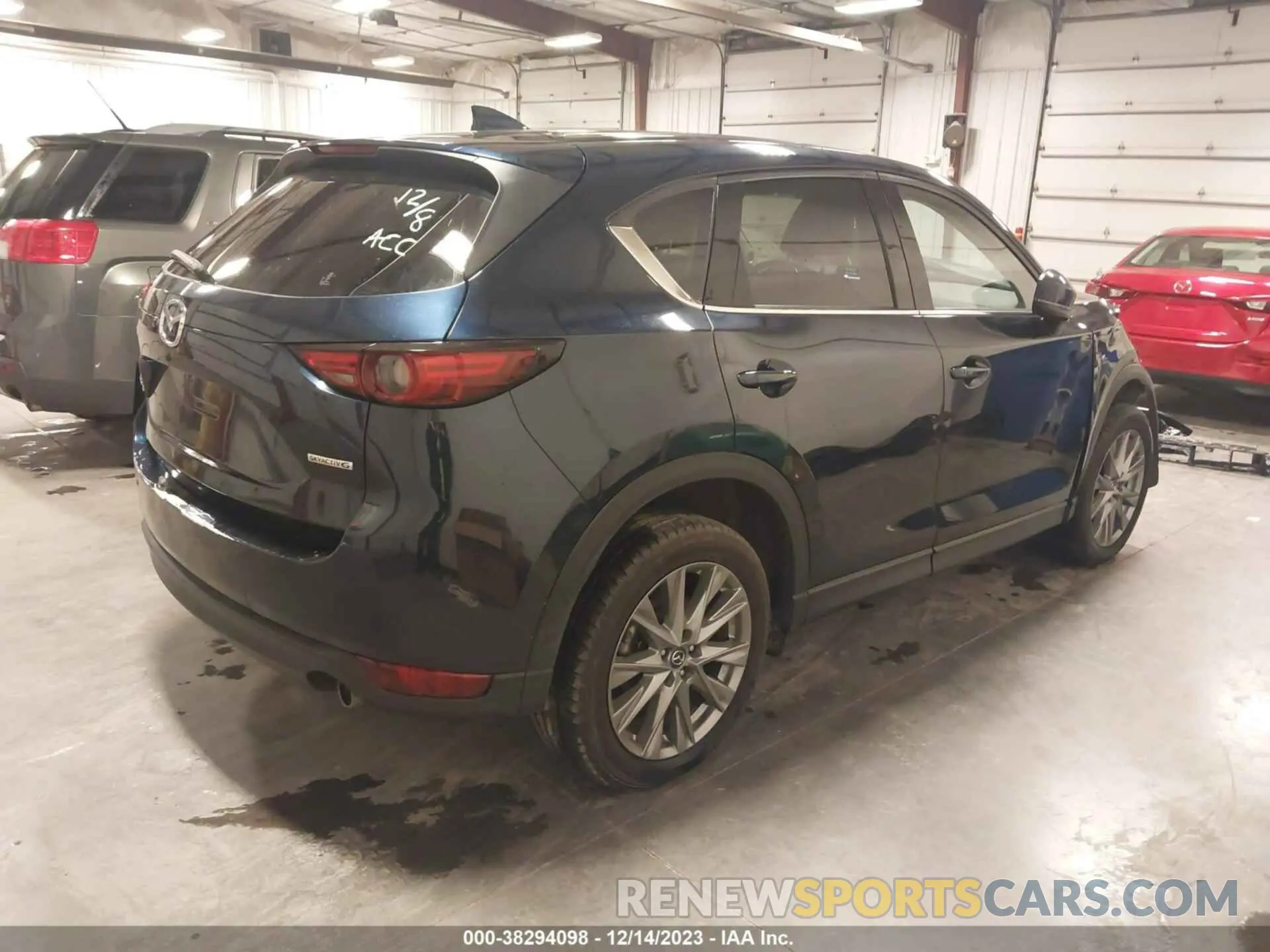 4 Photograph of a damaged car JM3KFBDM8M0327291 MAZDA CX-5 2021