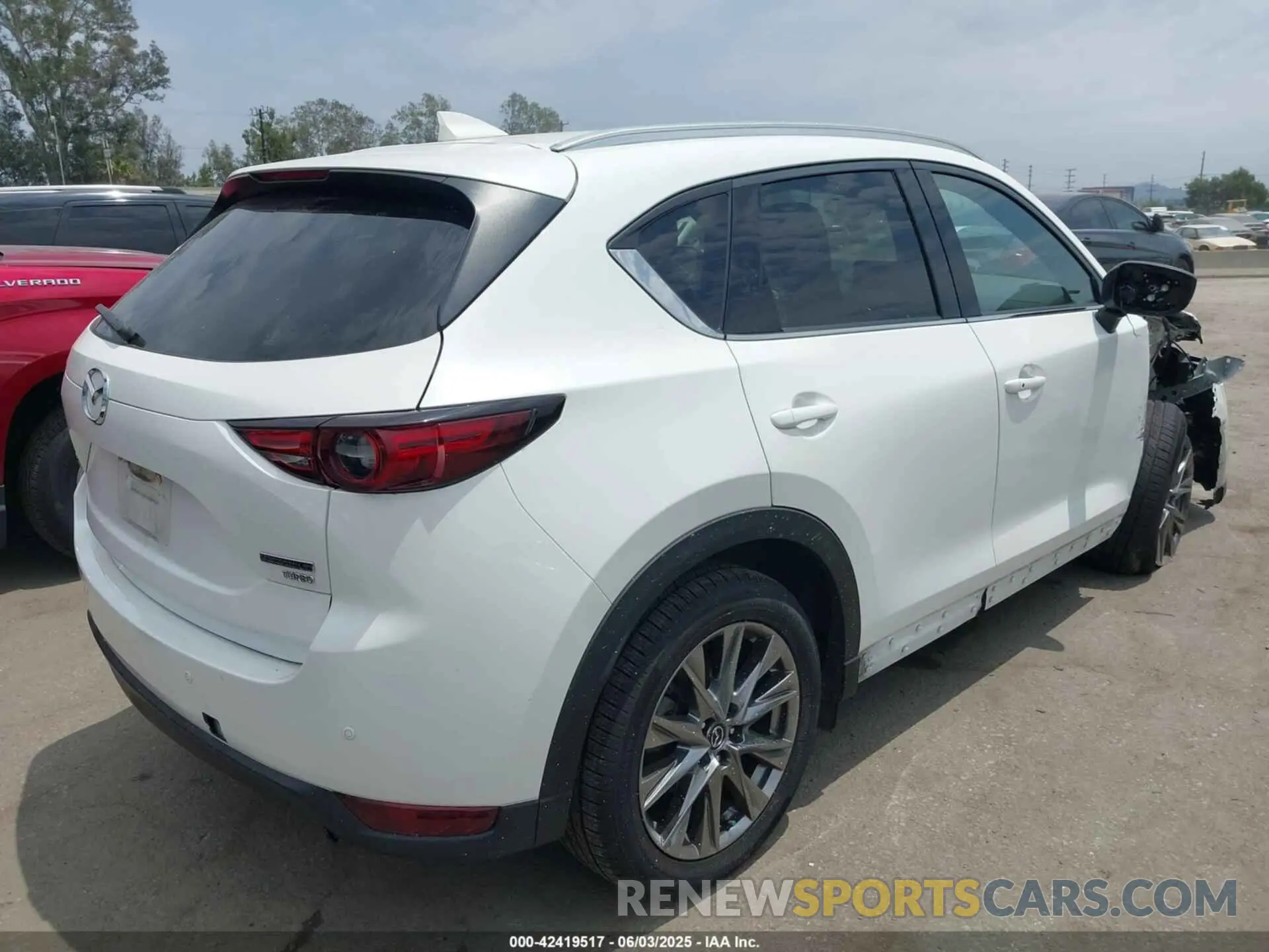 4 Photograph of a damaged car JM3KFBEY3M0344260 MAZDA CX-5 2021