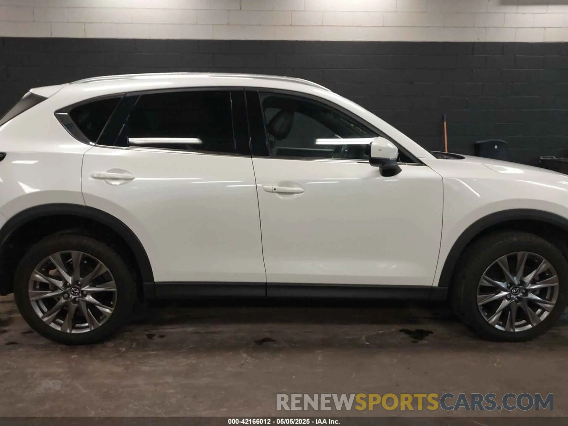 13 Photograph of a damaged car JM3KFBEY5M0319425 MAZDA CX-5 2021