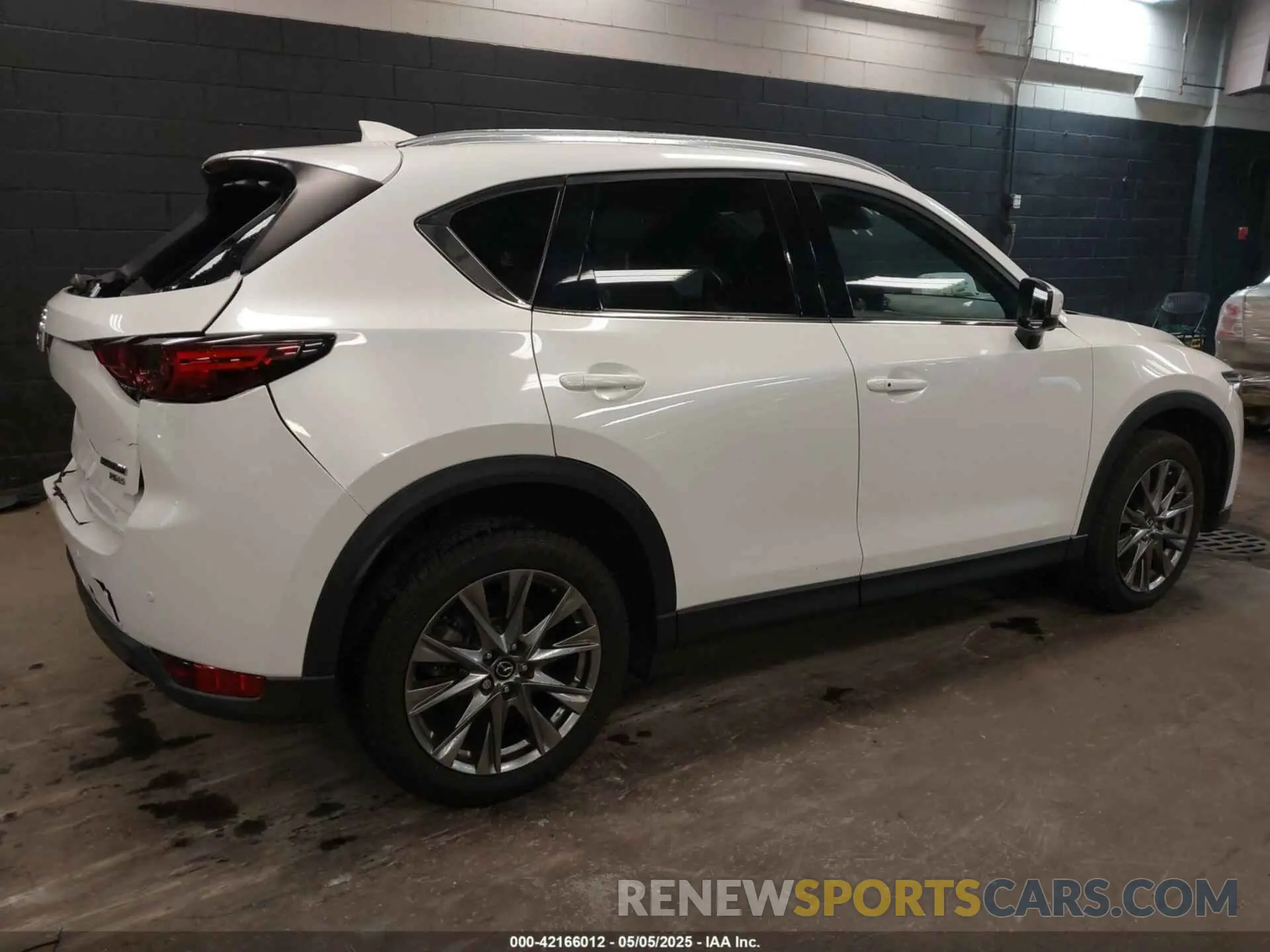 4 Photograph of a damaged car JM3KFBEY5M0319425 MAZDA CX-5 2021