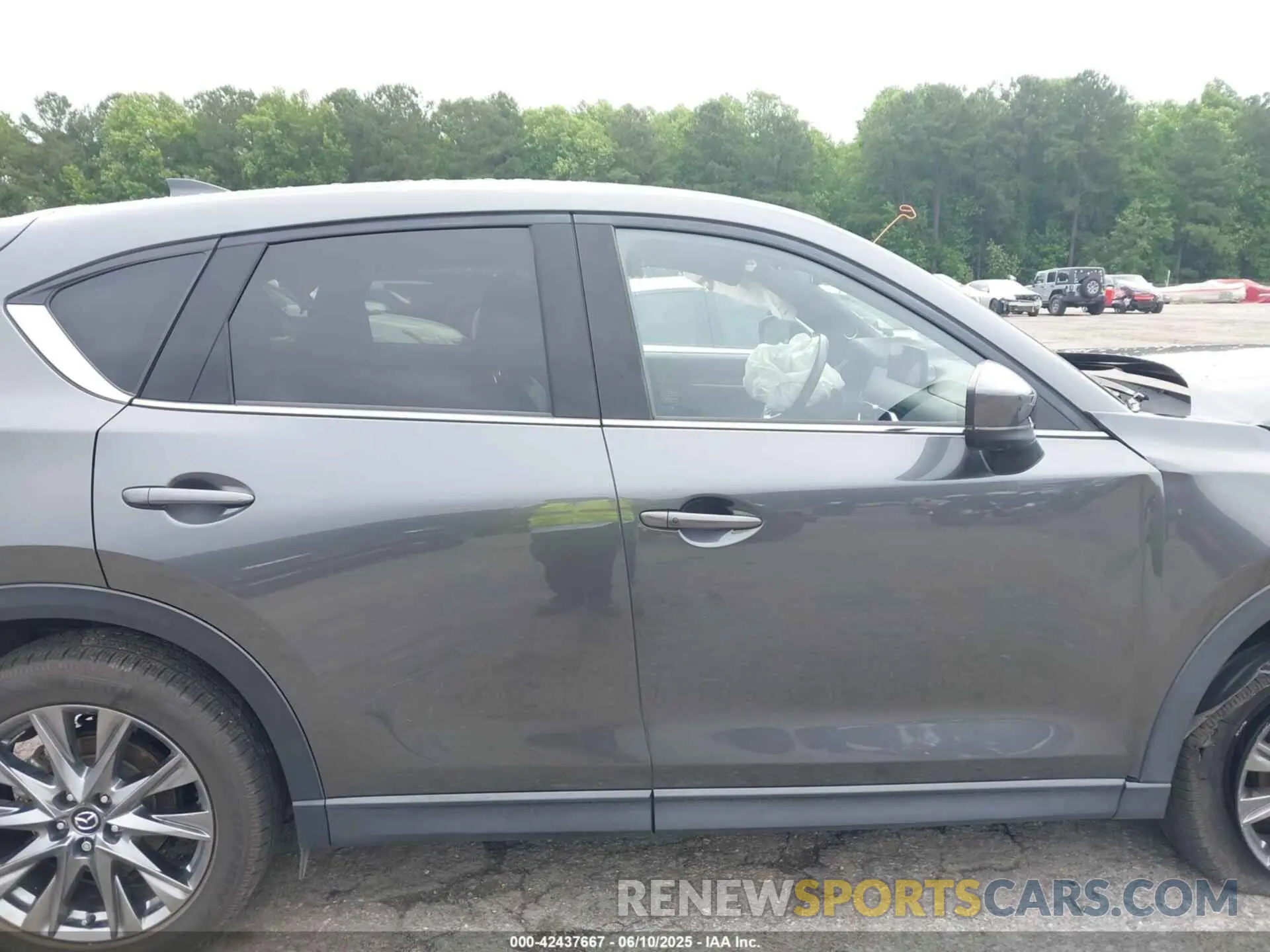 13 Photograph of a damaged car JM3KFBEY6M0438567 MAZDA CX-5 2021