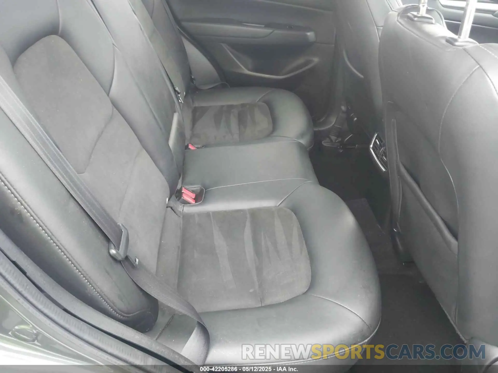 8 Photograph of a damaged car JM3KFBBM7N0533674 MAZDA CX-5 2022