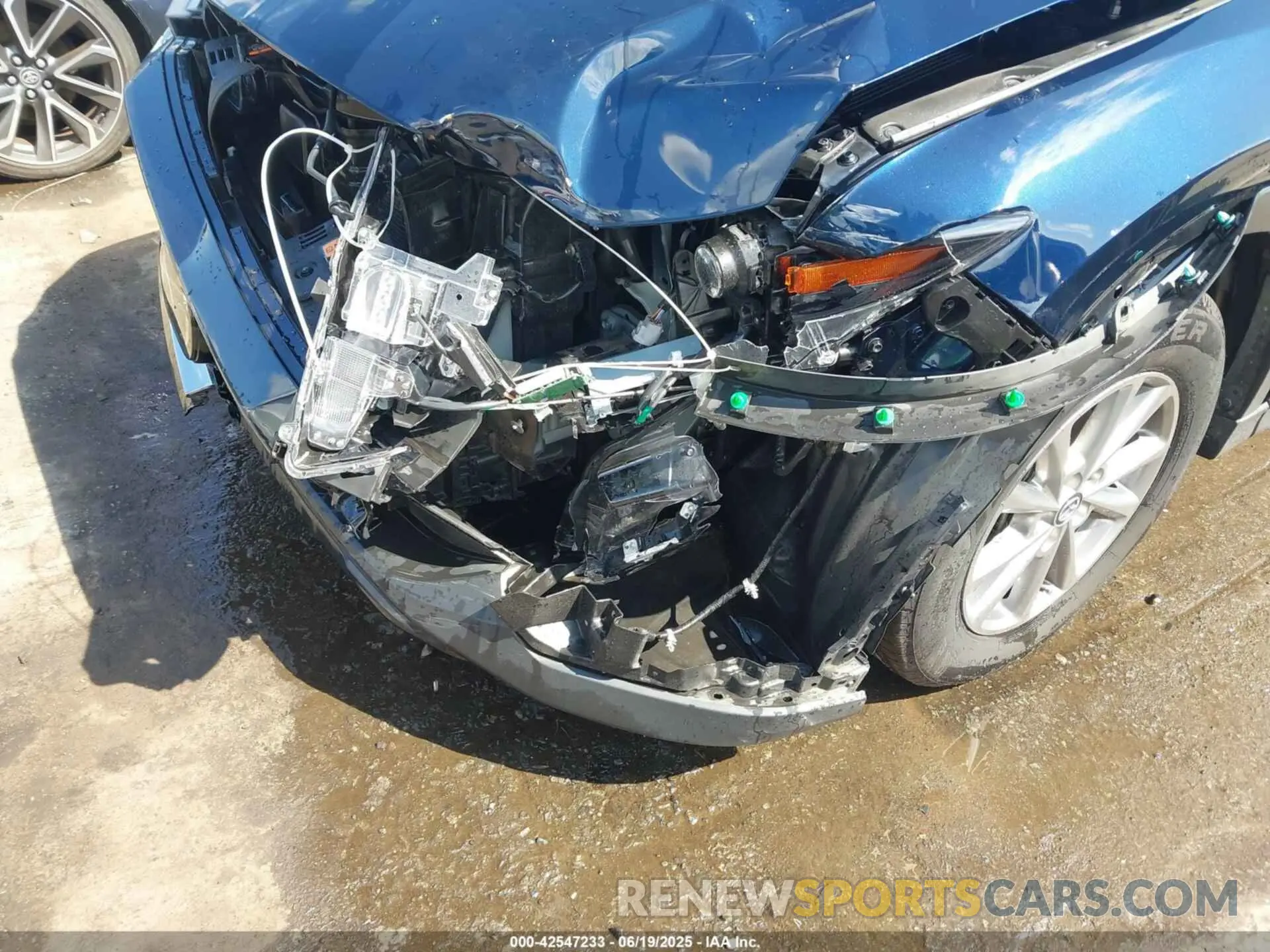 6 Photograph of a damaged car JM3KFBBM8N0625778 MAZDA CX-5 2022