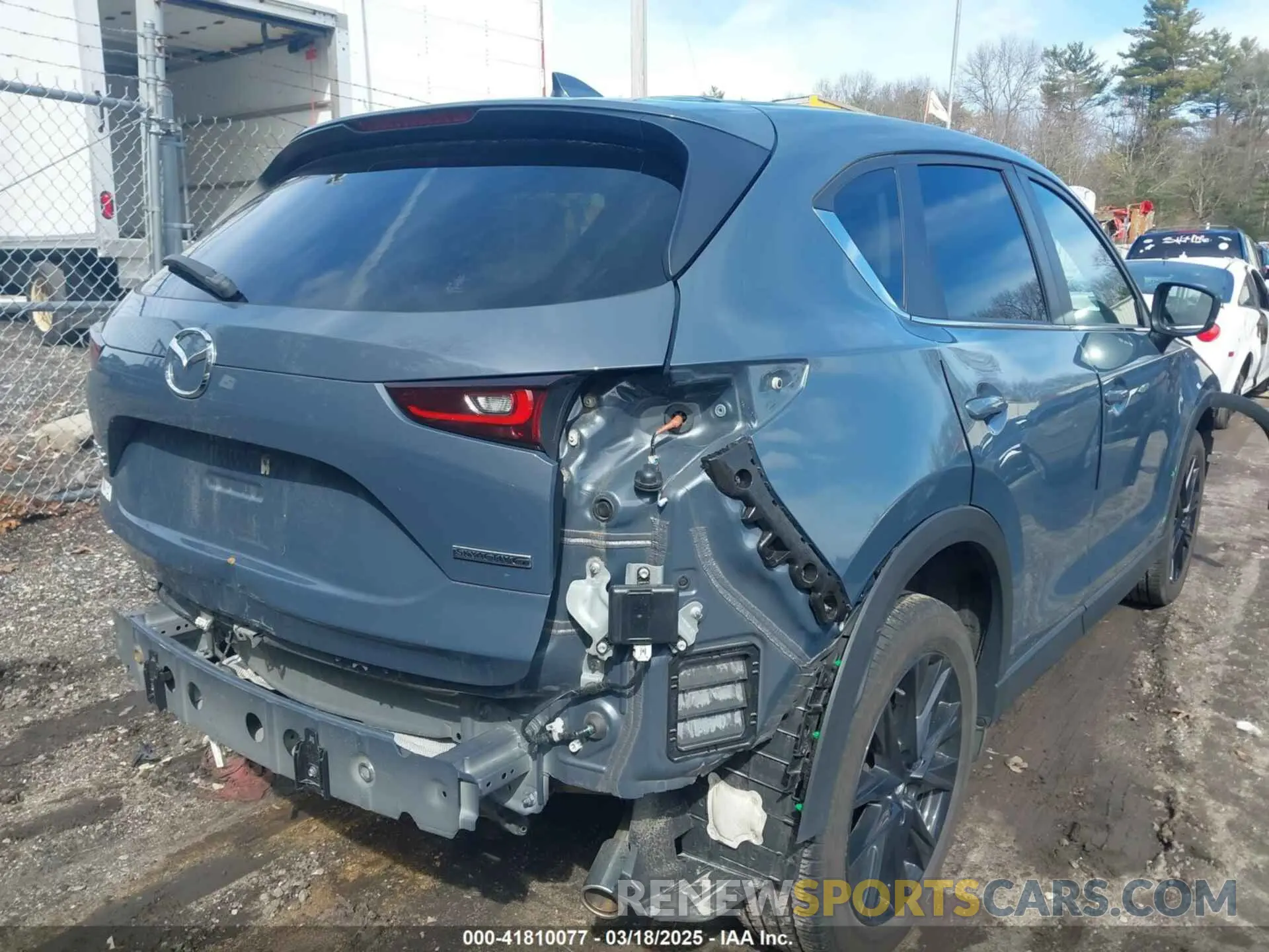 4 Photograph of a damaged car JM3KFBCM2N0618369 MAZDA CX-5 2022