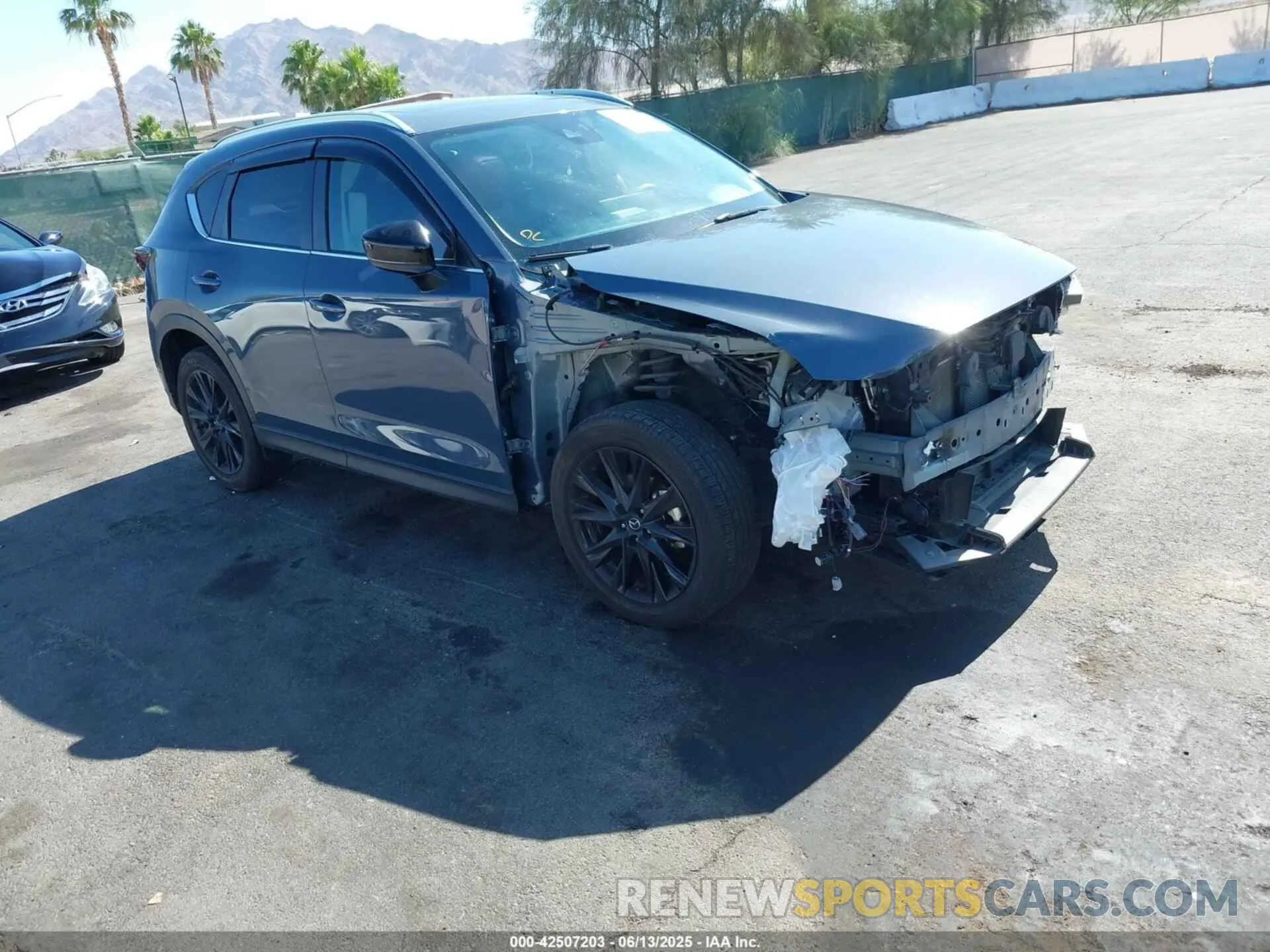1 Photograph of a damaged car JM3KFBCM2N1565165 MAZDA CX-5 2022