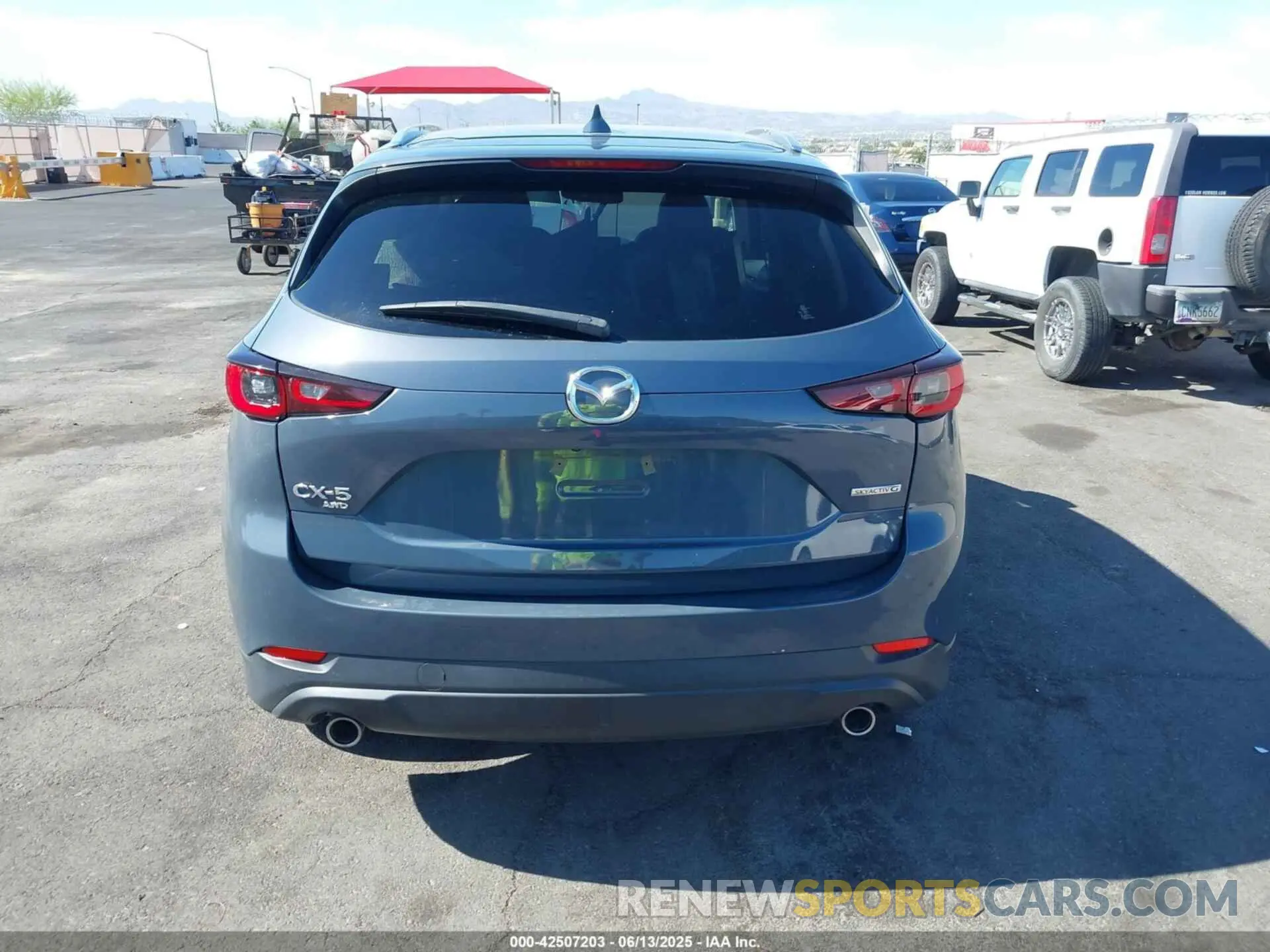 17 Photograph of a damaged car JM3KFBCM2N1565165 MAZDA CX-5 2022
