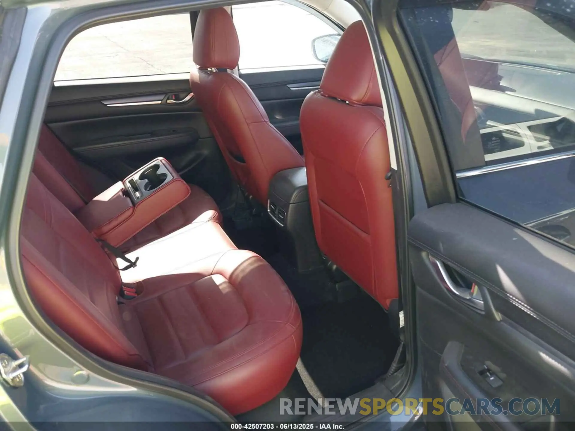 8 Photograph of a damaged car JM3KFBCM2N1565165 MAZDA CX-5 2022