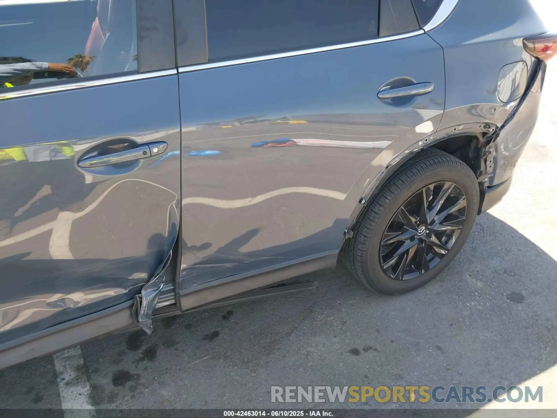 6 Photograph of a damaged car JM3KFBCM7N1601447 MAZDA CX-5 2022