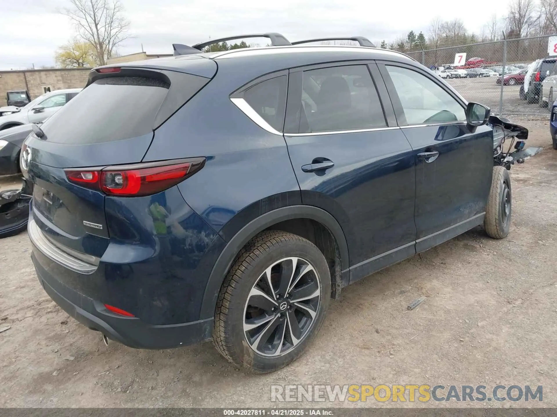 4 Photograph of a damaged car JM3KFBDM3N1523926 MAZDA CX-5 2022