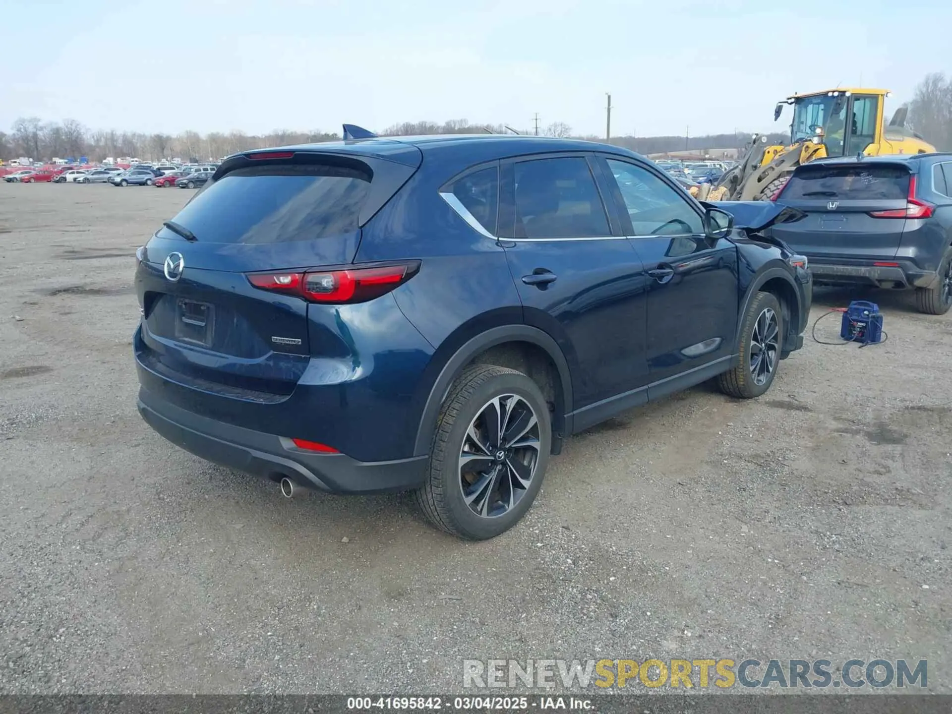 4 Photograph of a damaged car JM3KFBDM4N1528813 MAZDA CX-5 2022