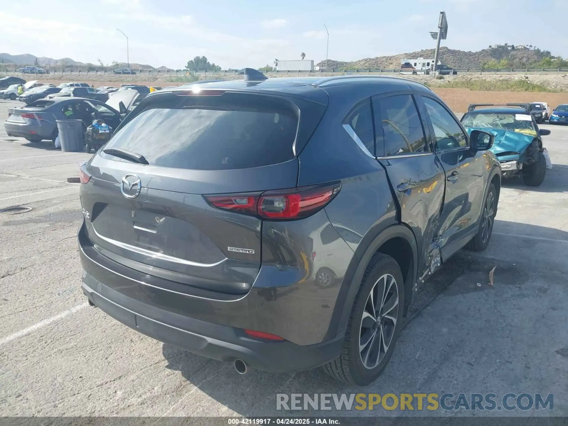 4 Photograph of a damaged car JM3KFBEM0N0556628 MAZDA CX-5 2022