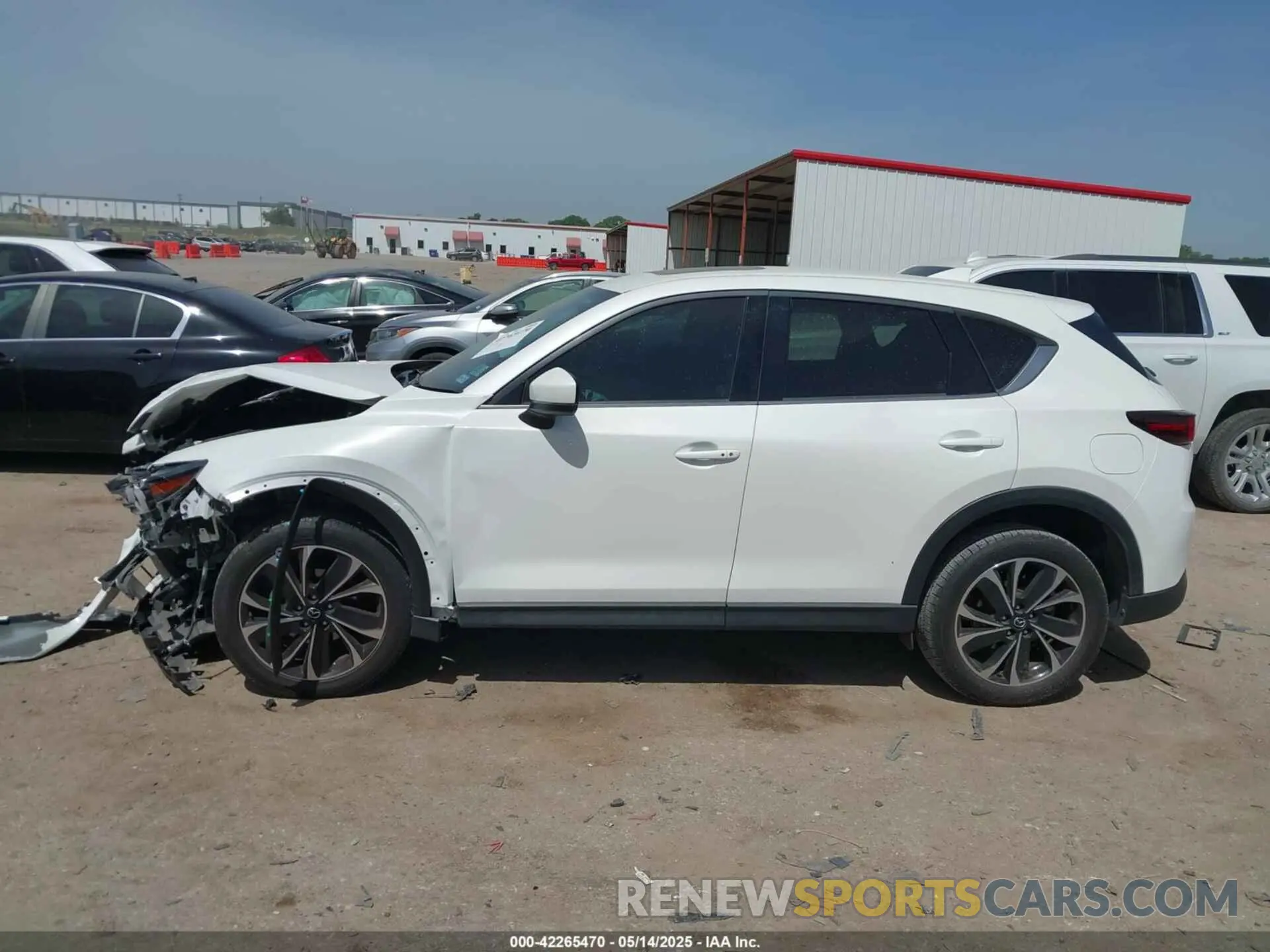 14 Photograph of a damaged car JM3KFBEM3N1576592 MAZDA CX-5 2022