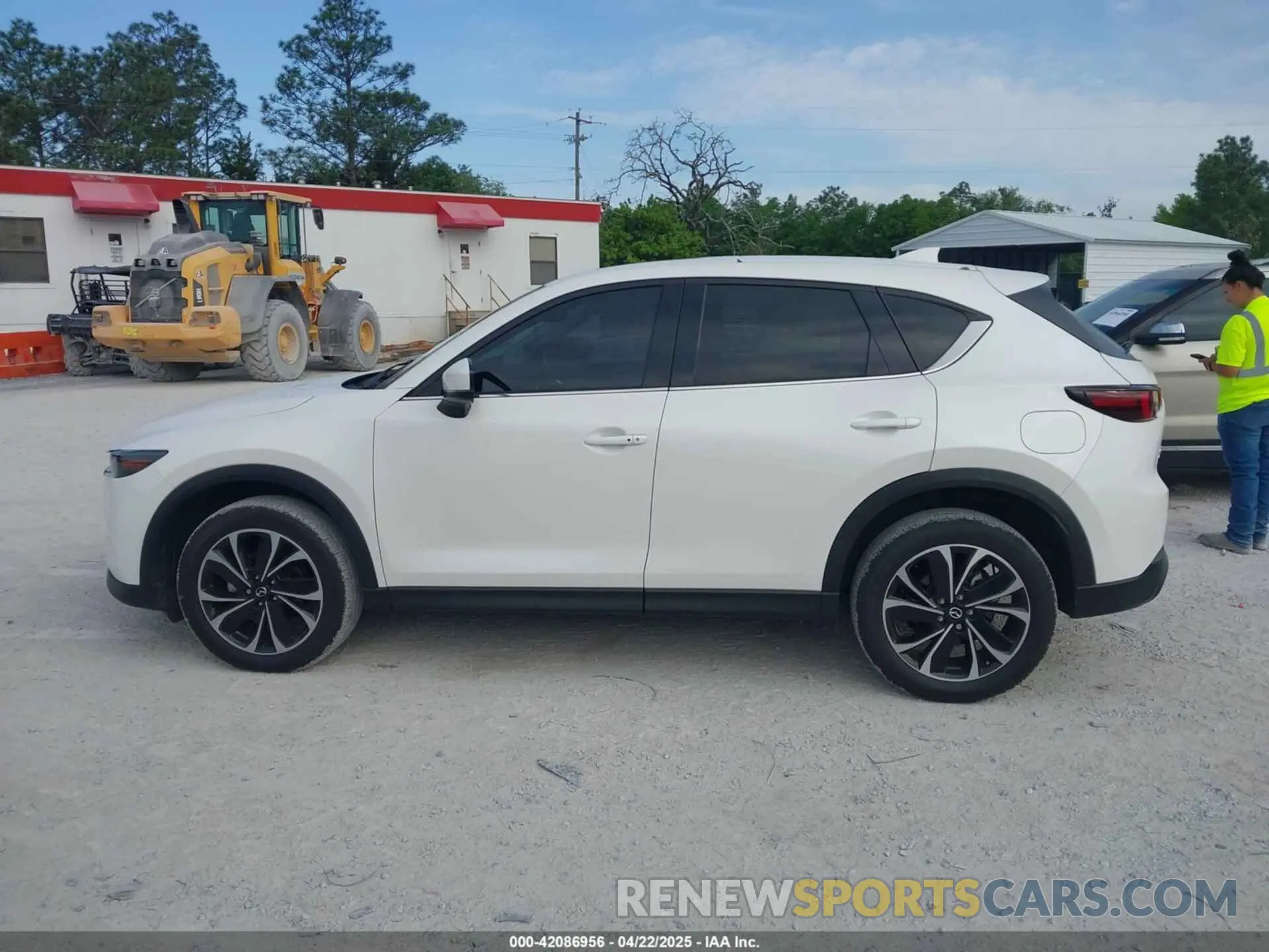 14 Photograph of a damaged car JM3KFBEM5N1579297 MAZDA CX-5 2022